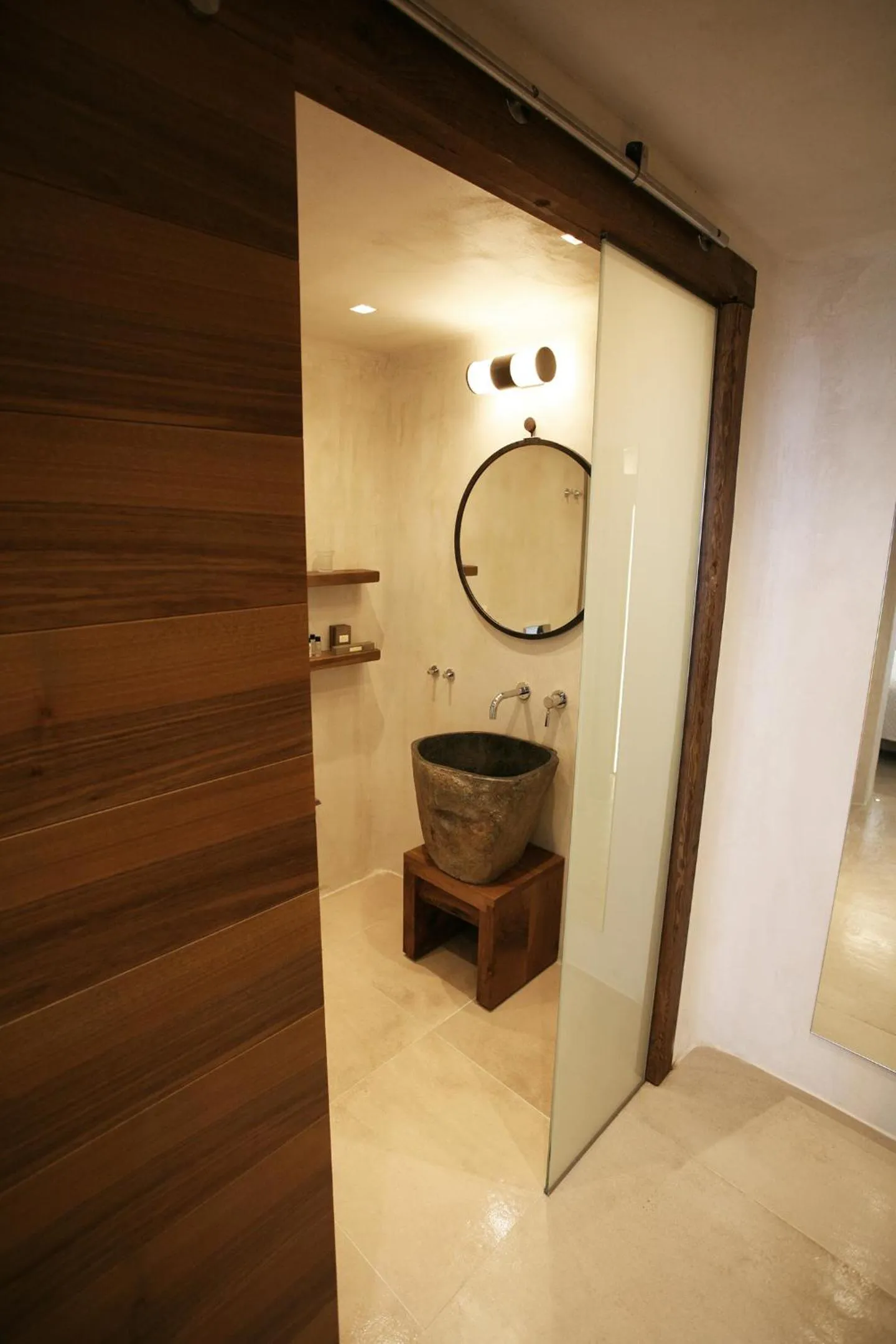 Shower in Atlantis Beach Residence