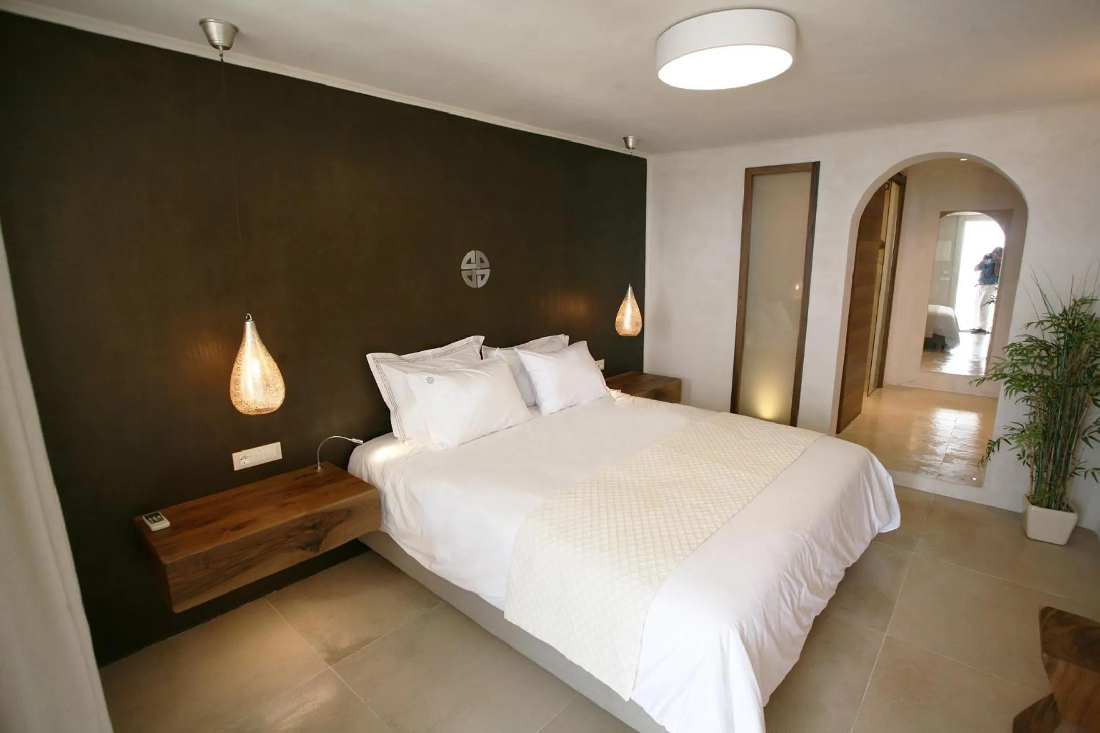 Property building, Bed in Atlantis Beach Residence