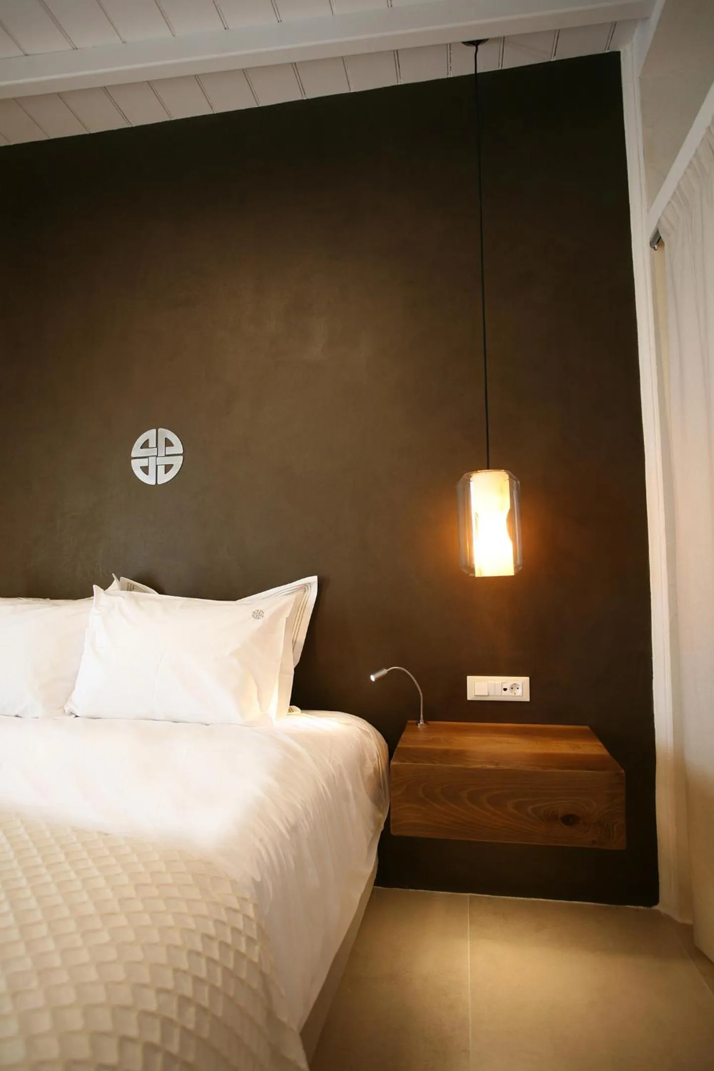 Property building, Bed in Atlantis Beach Residence