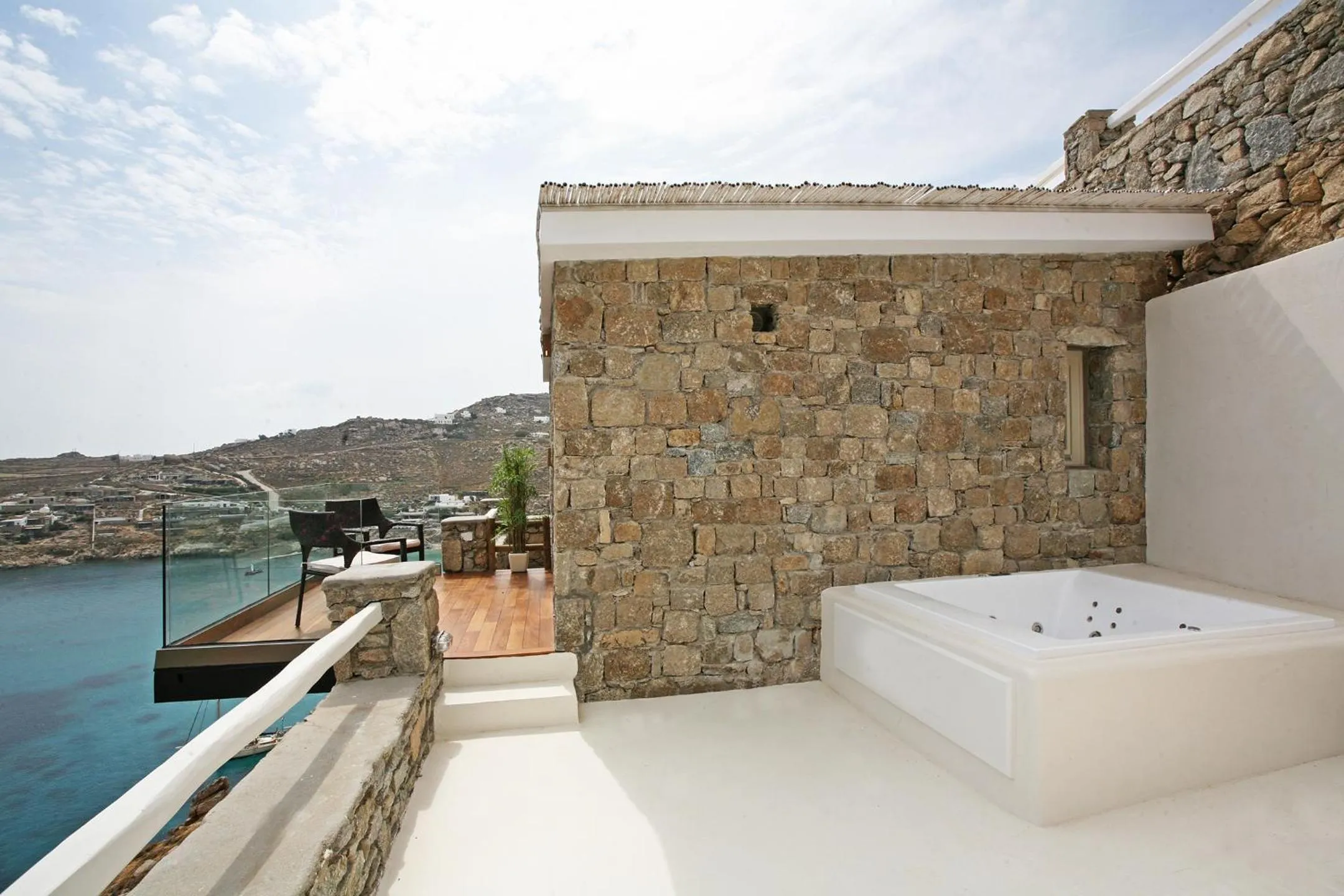 Property building in Atlantis Beach Residence