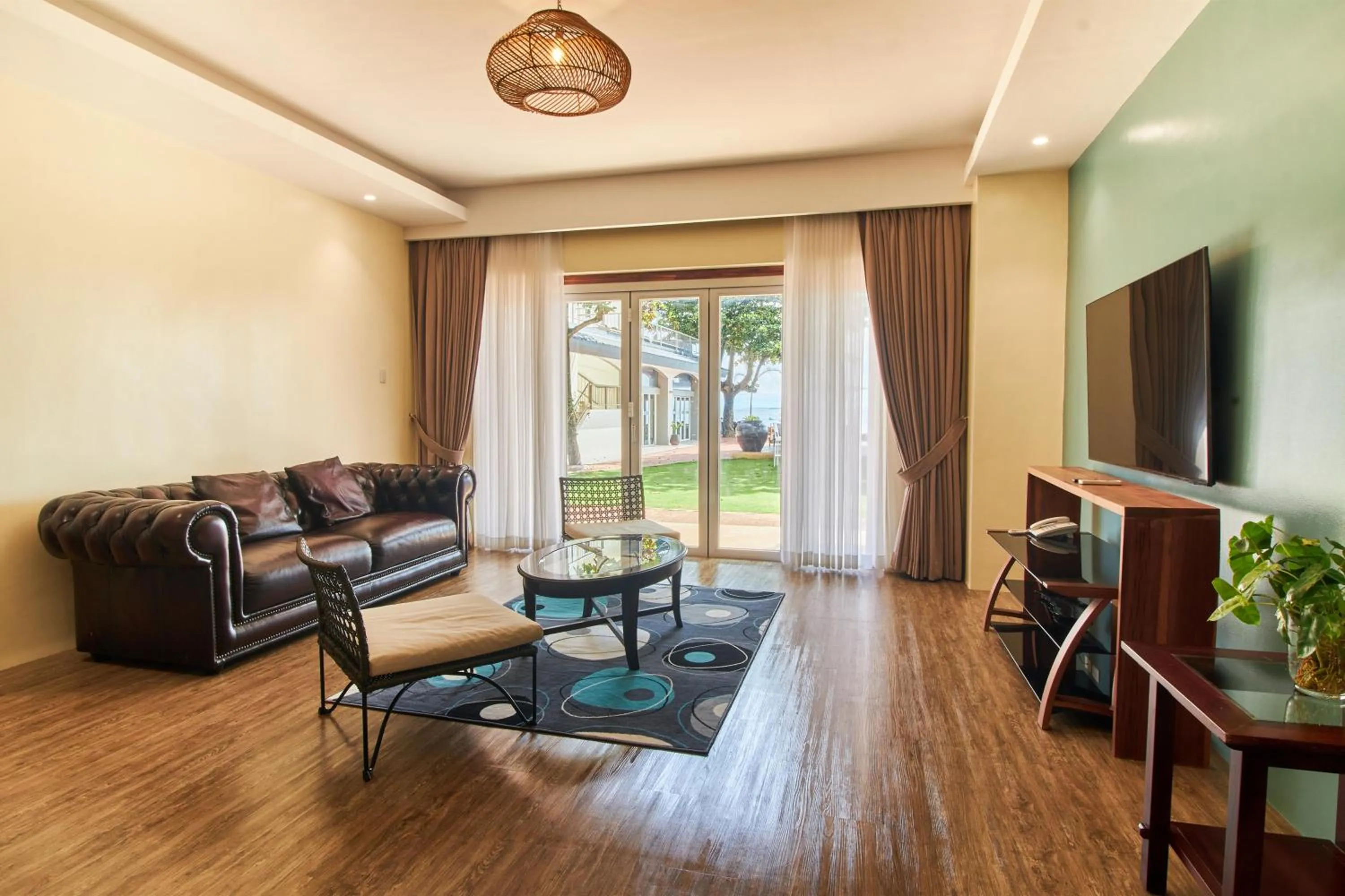 TV and multimedia in Mactan Resort by 1521