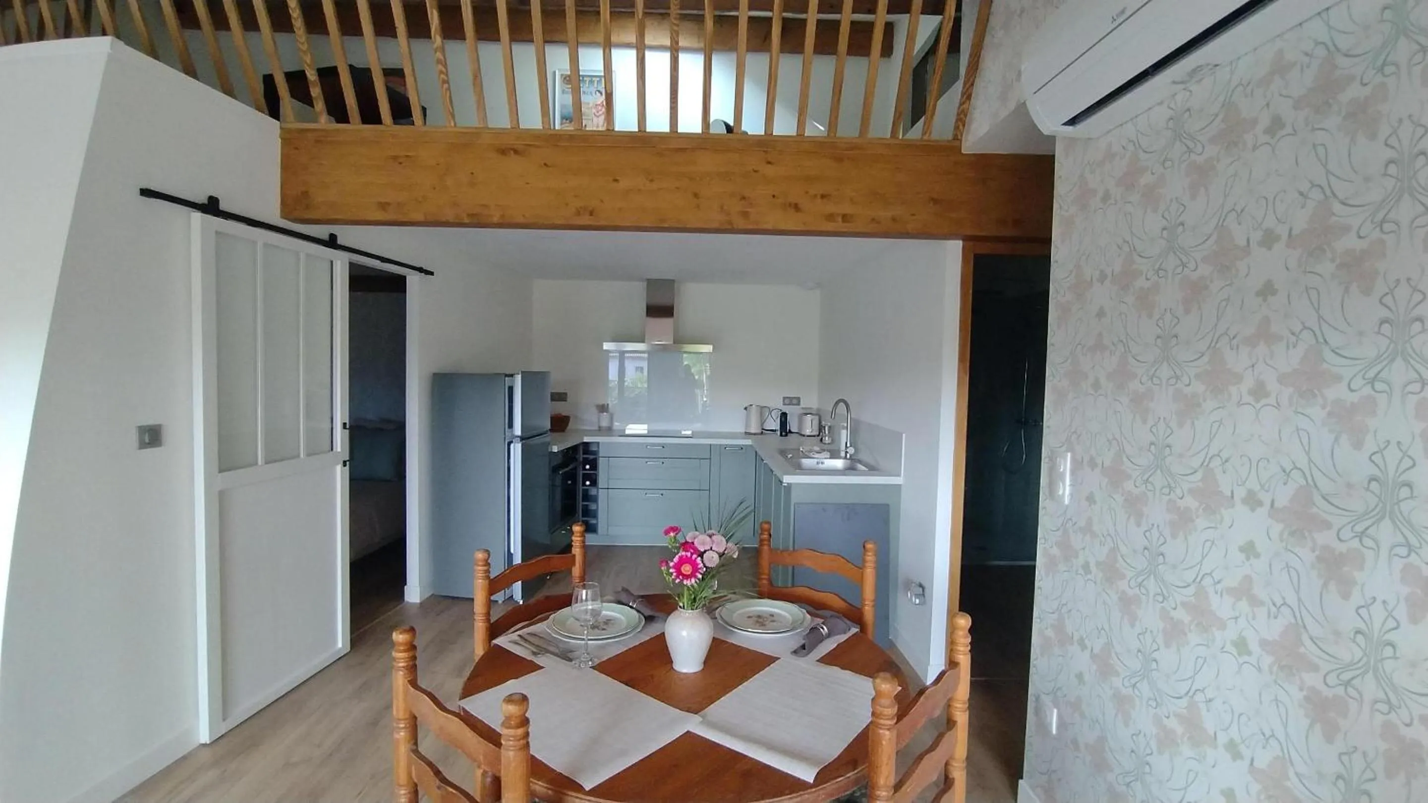 Kitchen or kitchenette in Le Petit Molière Chambres d'Hôtes