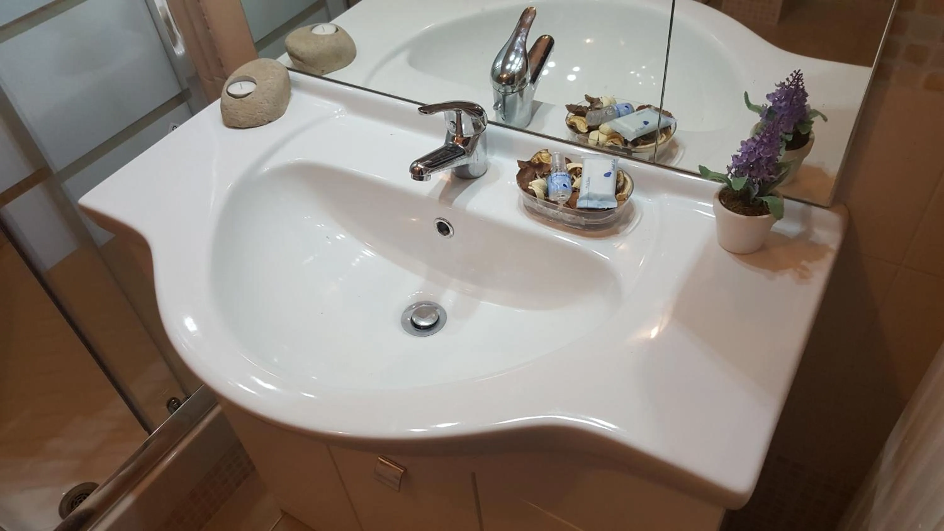 Bathroom in Garden Suite