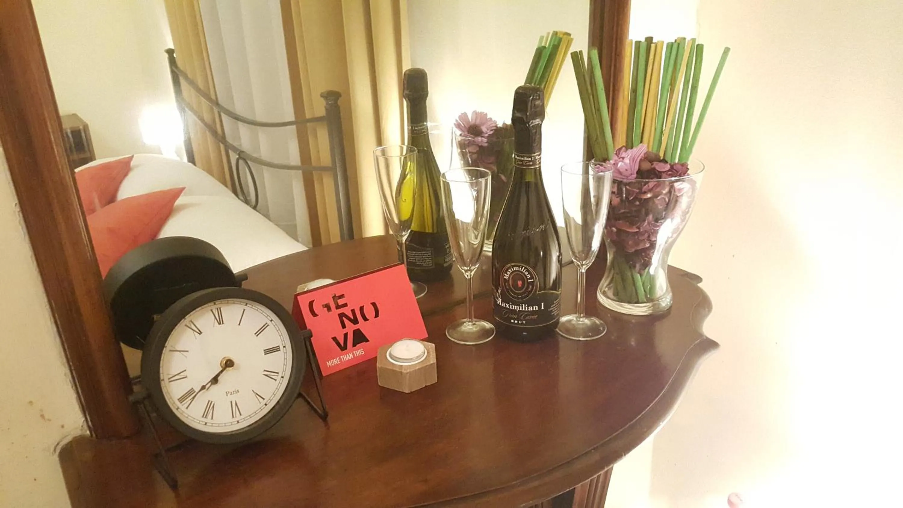 Decorative detail in Garden Suite