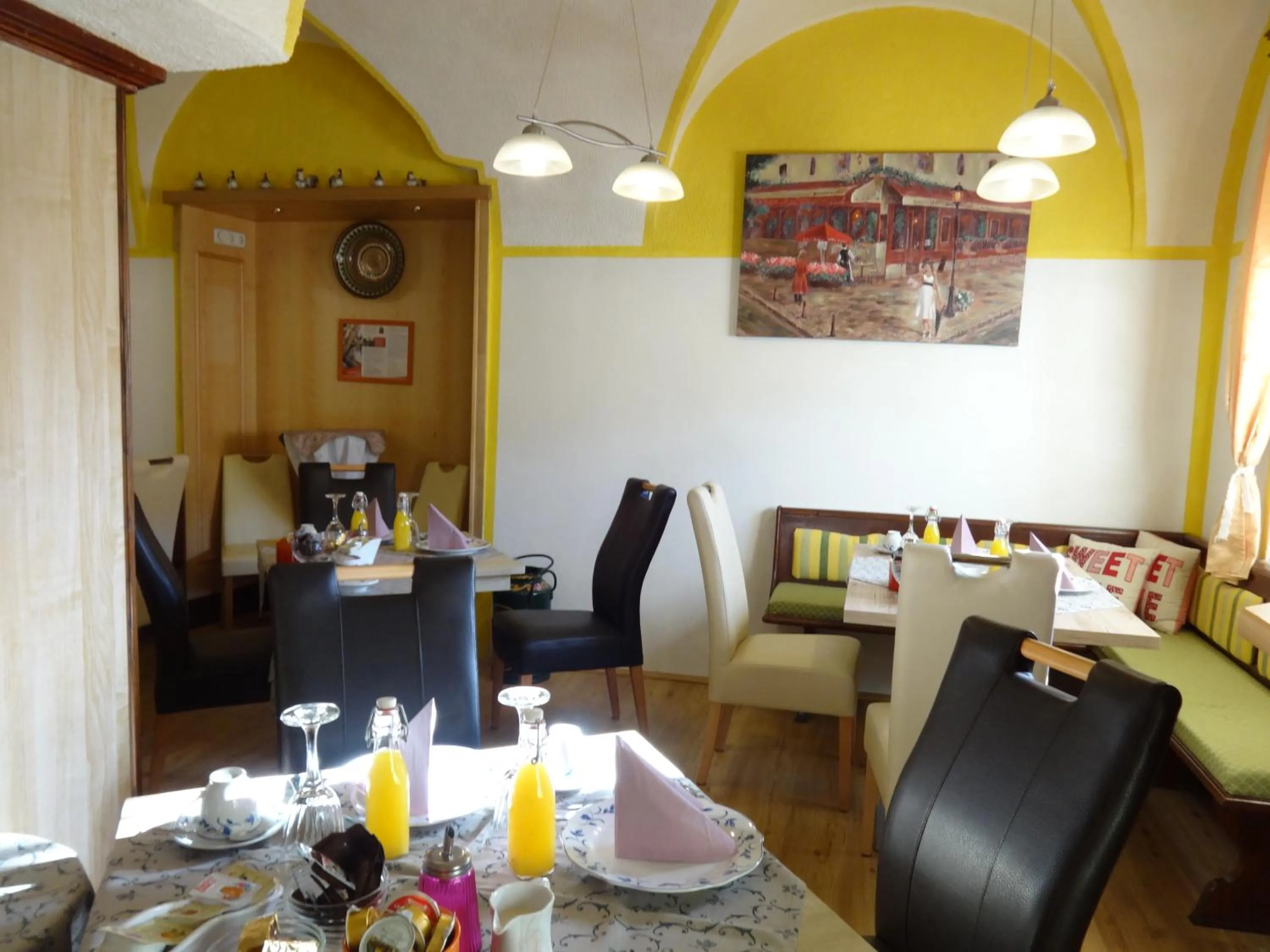 Food and drinks in Frühstückspension Irmer