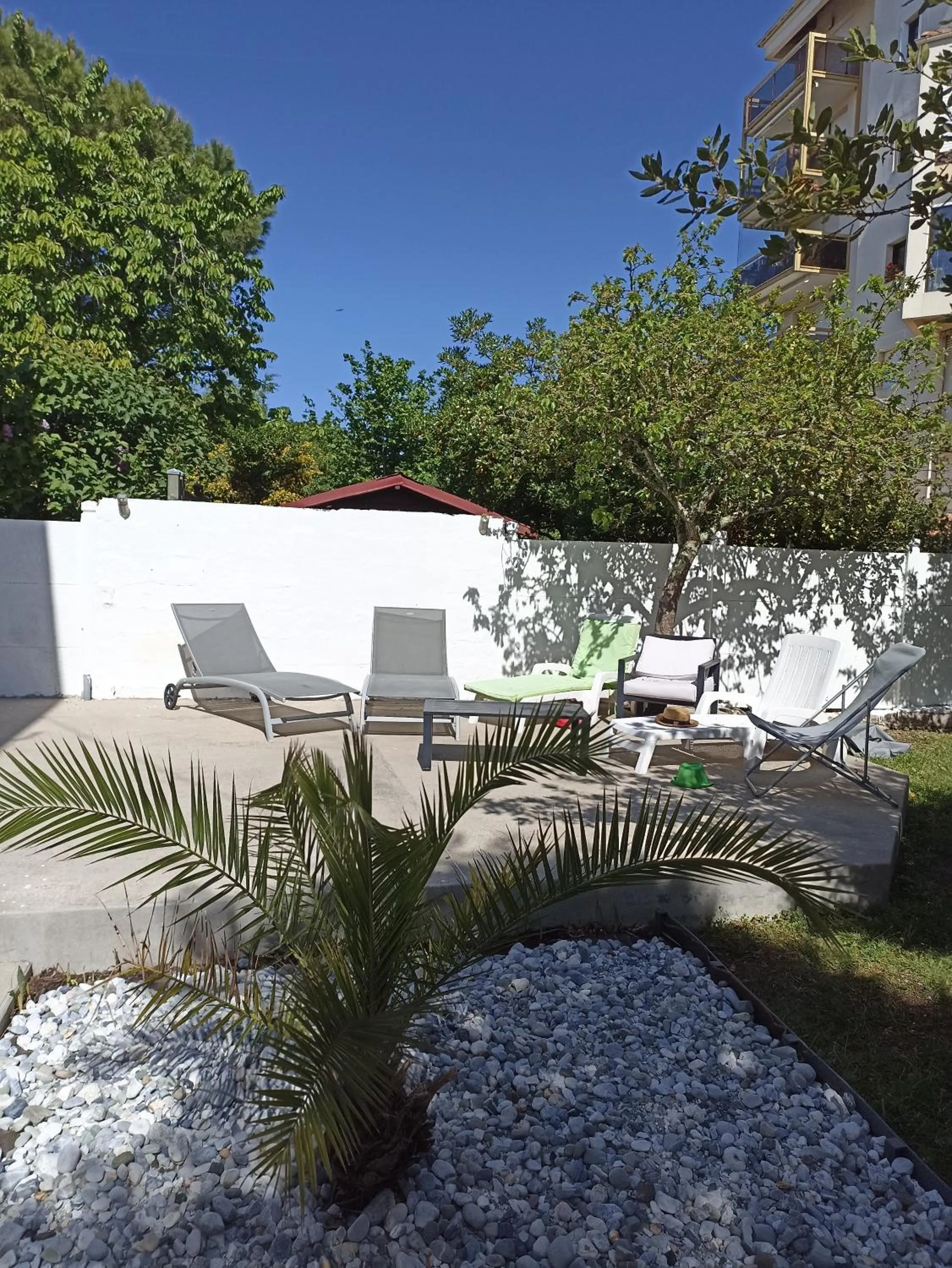Patio in Chambres d'Hôtes LA PASTOURELLE Royan centre