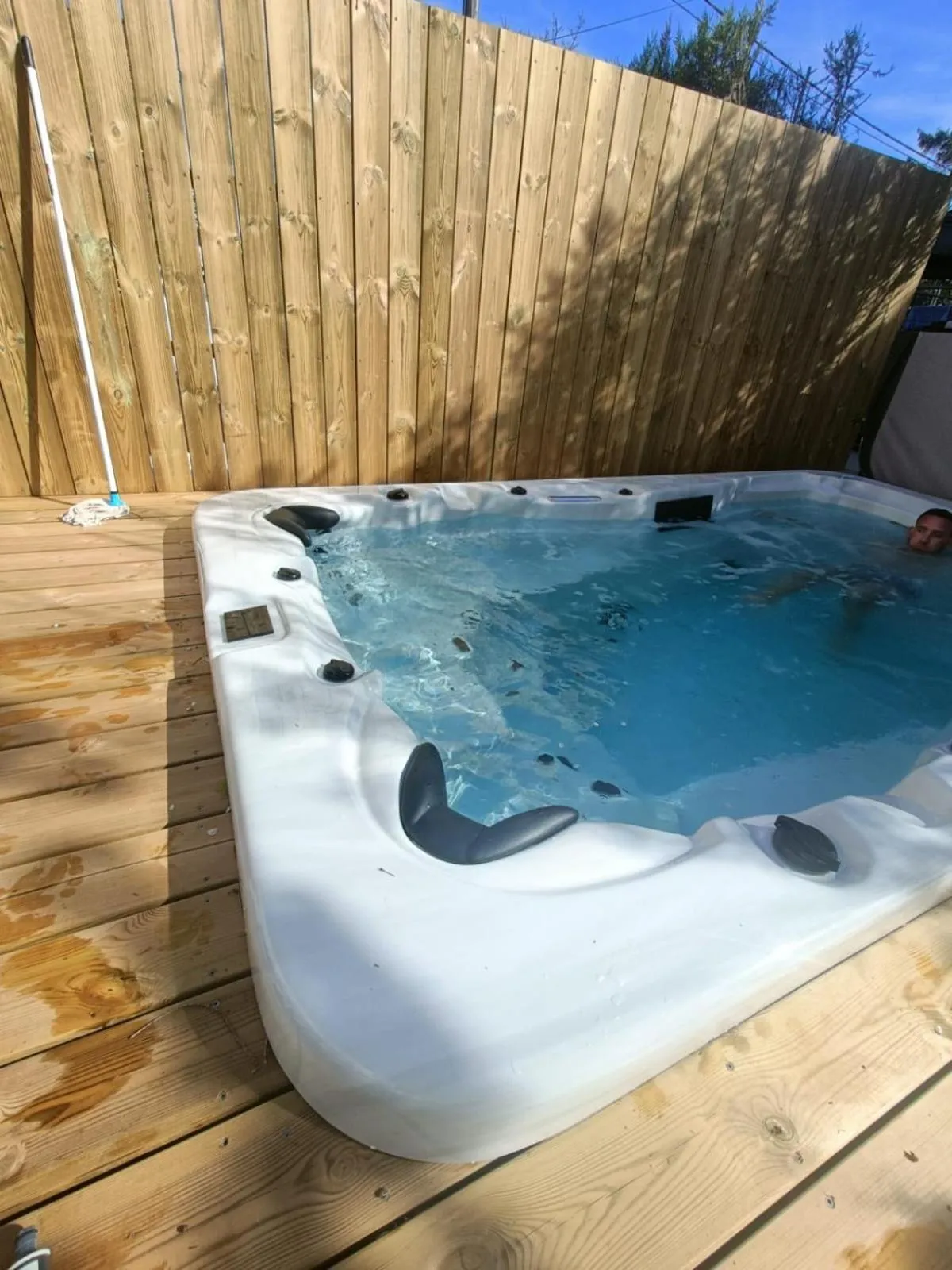 Hot Tub in Chambres d'Hôtes LA PASTOURELLE Royan centre