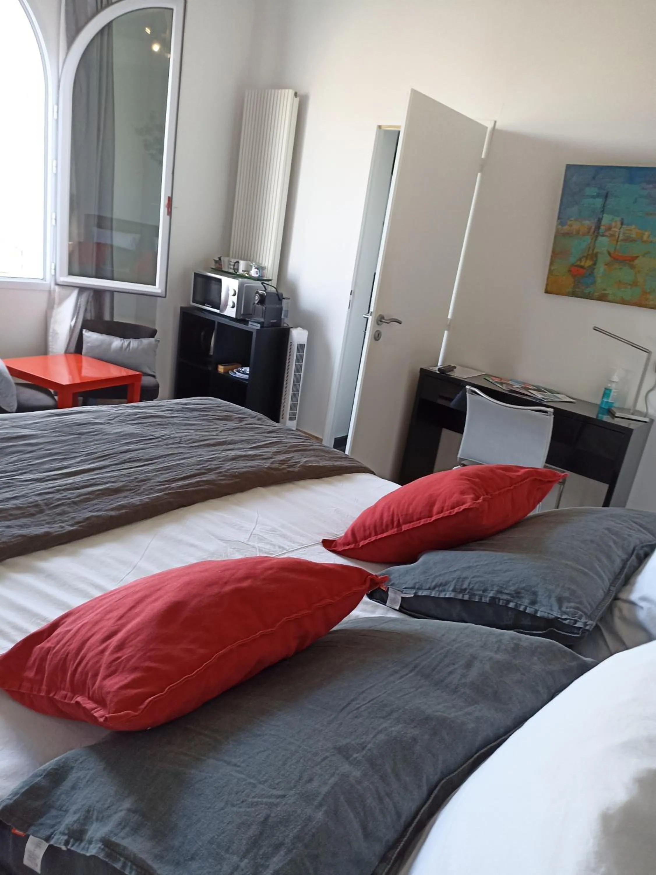 Bed in Chambres d'Hôtes LA PASTOURELLE Royan centre