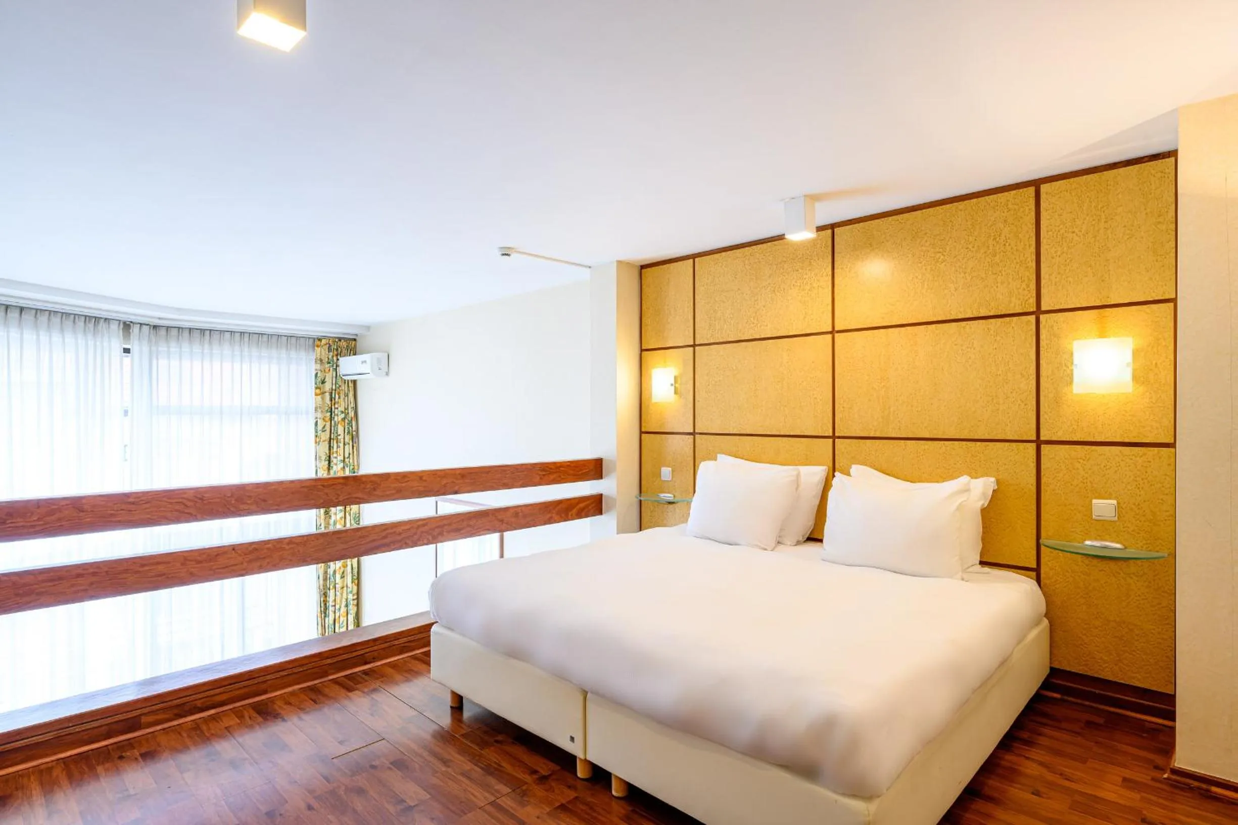 Bedroom, Bed in B-aparthotel Montgomery