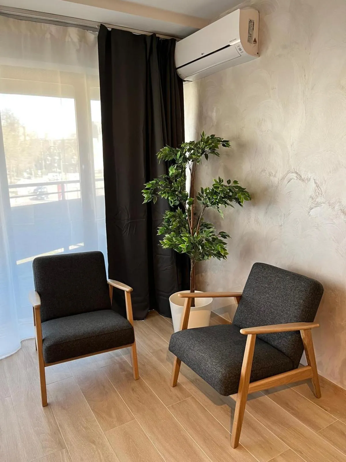 Seating area in B-aparthotel Montgomery