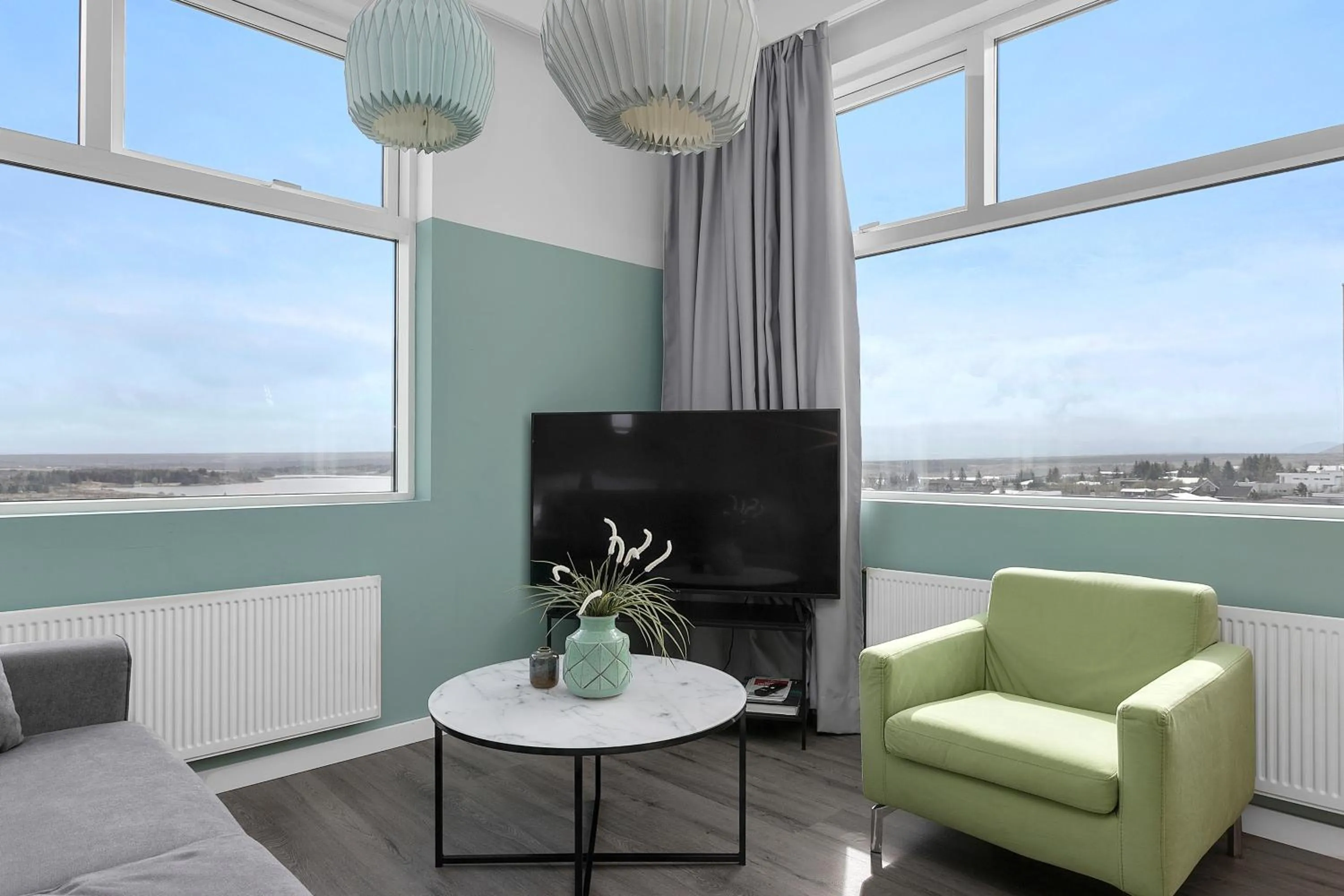 Communal lounge/ TV room in Icelandic Apartments by Heimaleiga