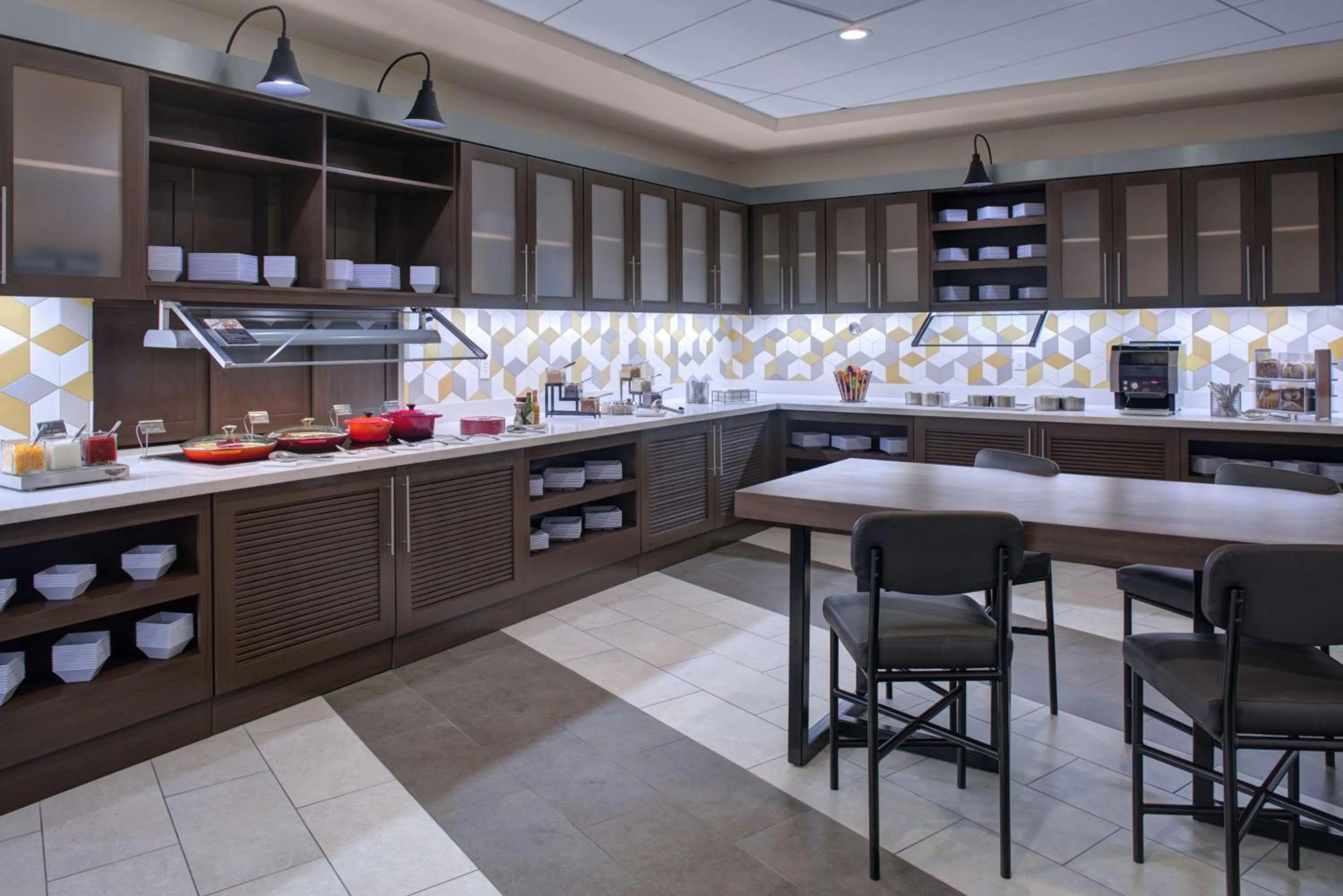 Restaurant/places to eat in Hyatt Place Dallas/The Colony