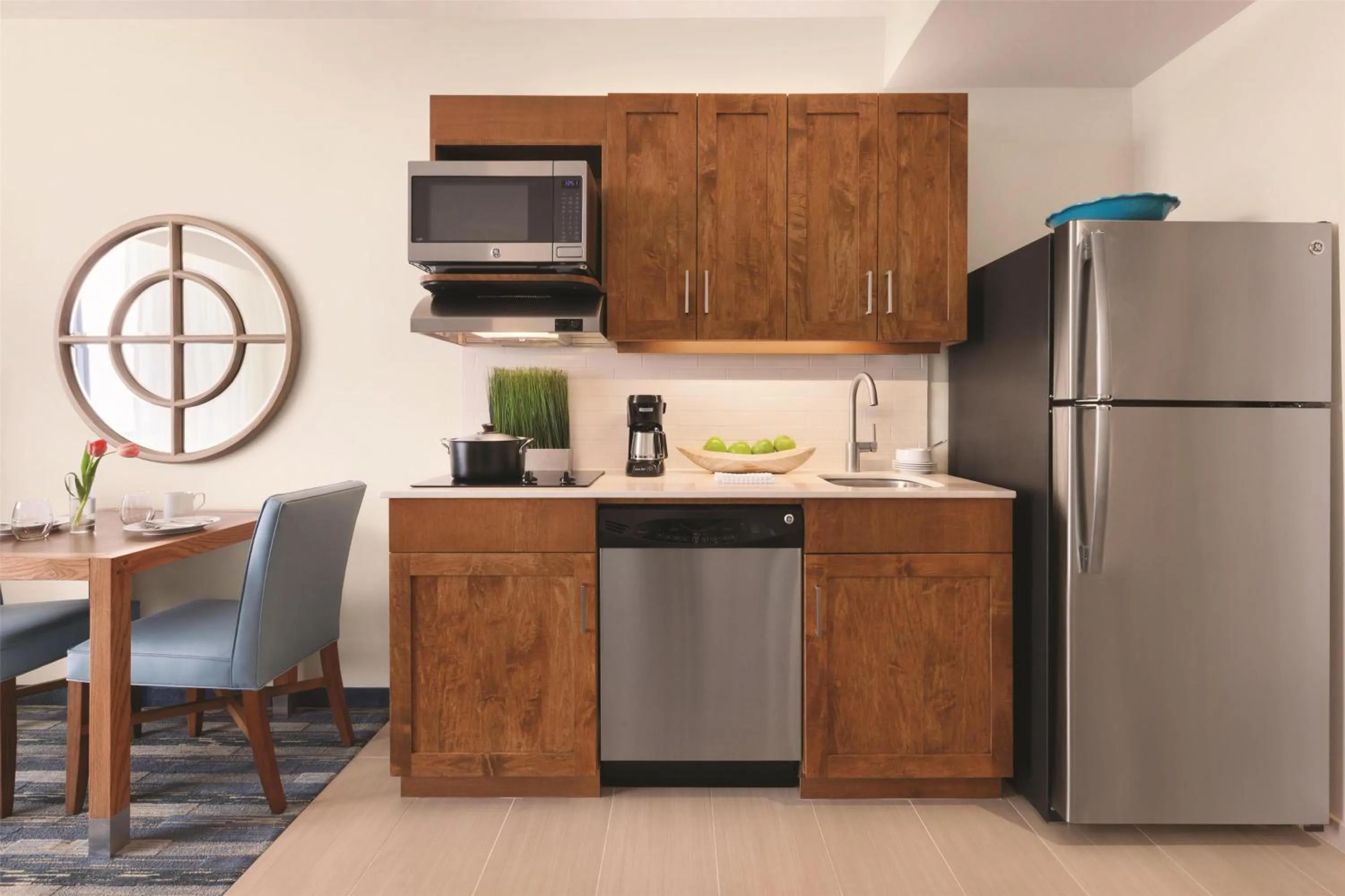 Bedroom in Hyatt House Virginia Beach / Oceanfront