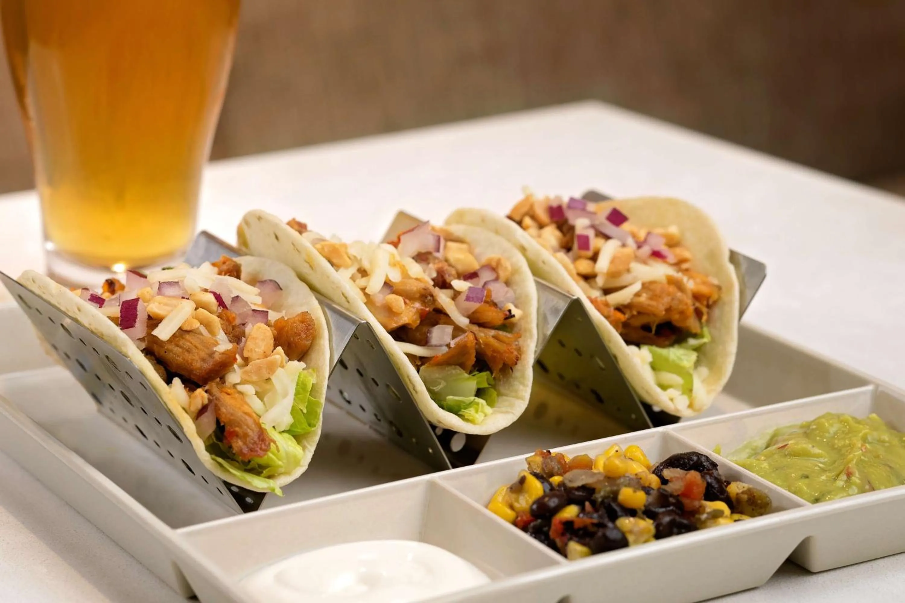 Restaurant/places to eat in Hyatt House Irvine/John Wayne Airport