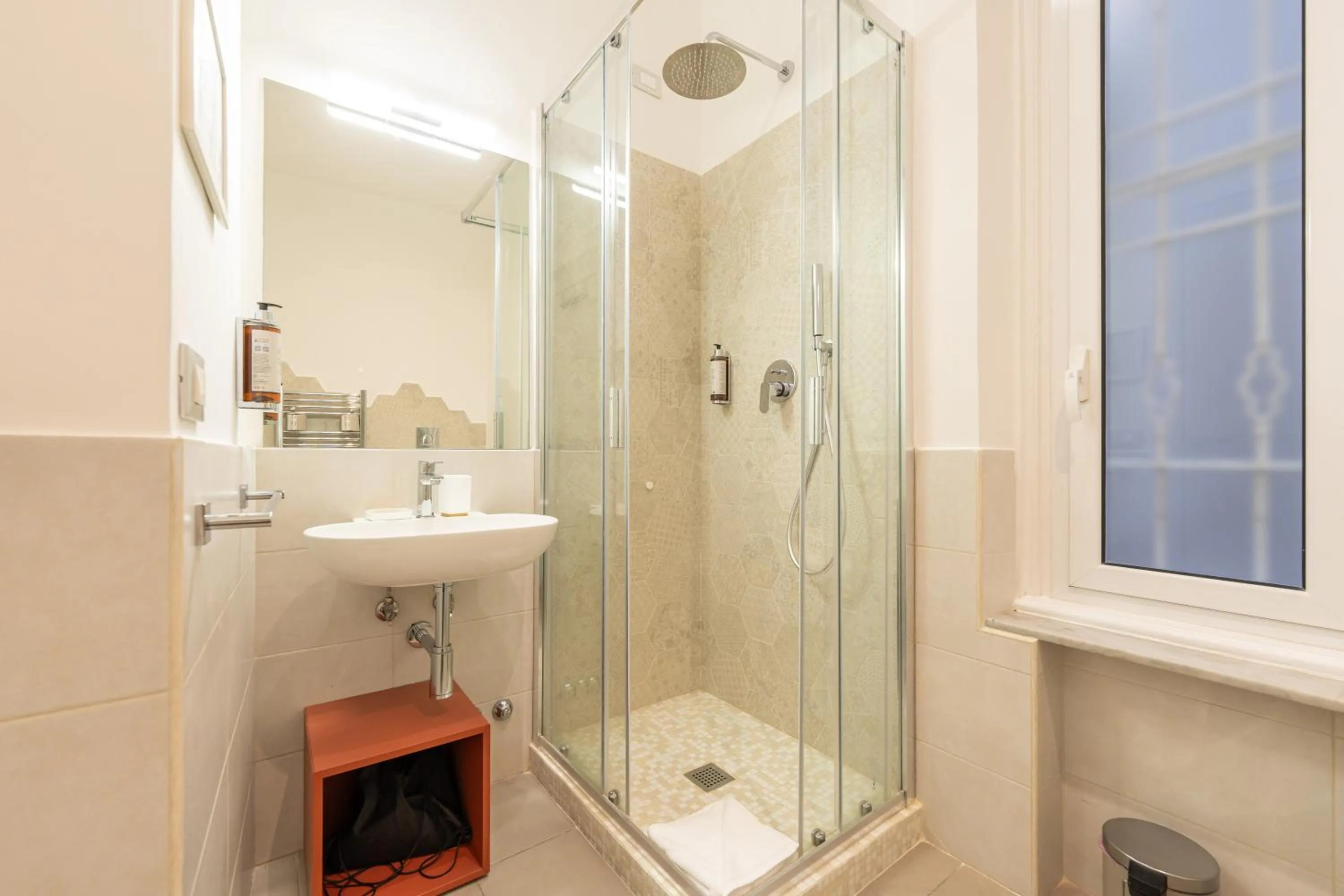 Shower in Popolo & Flaminio Rooms