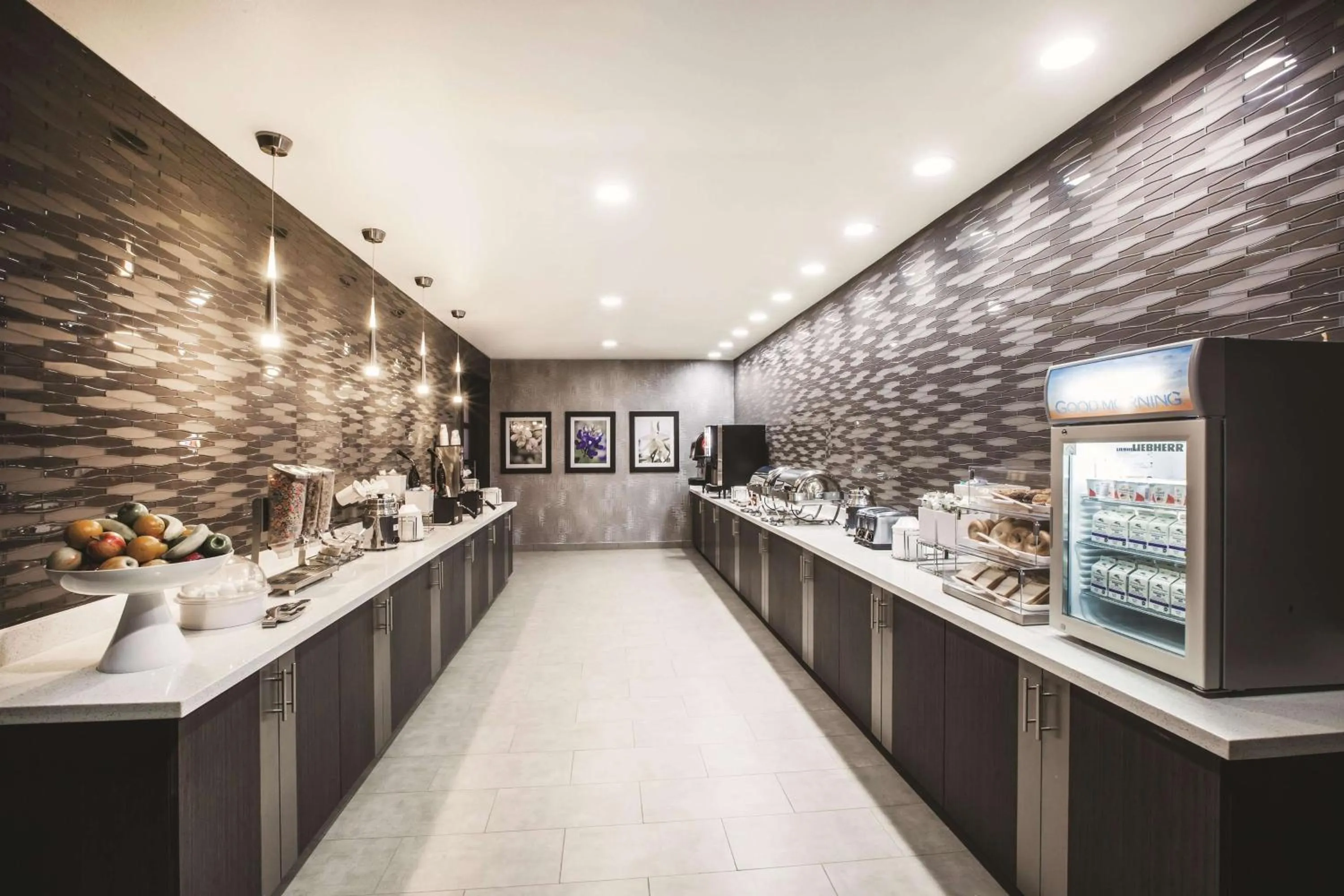 Restaurant/places to eat in La Quinta by Wyndham Lubbock South