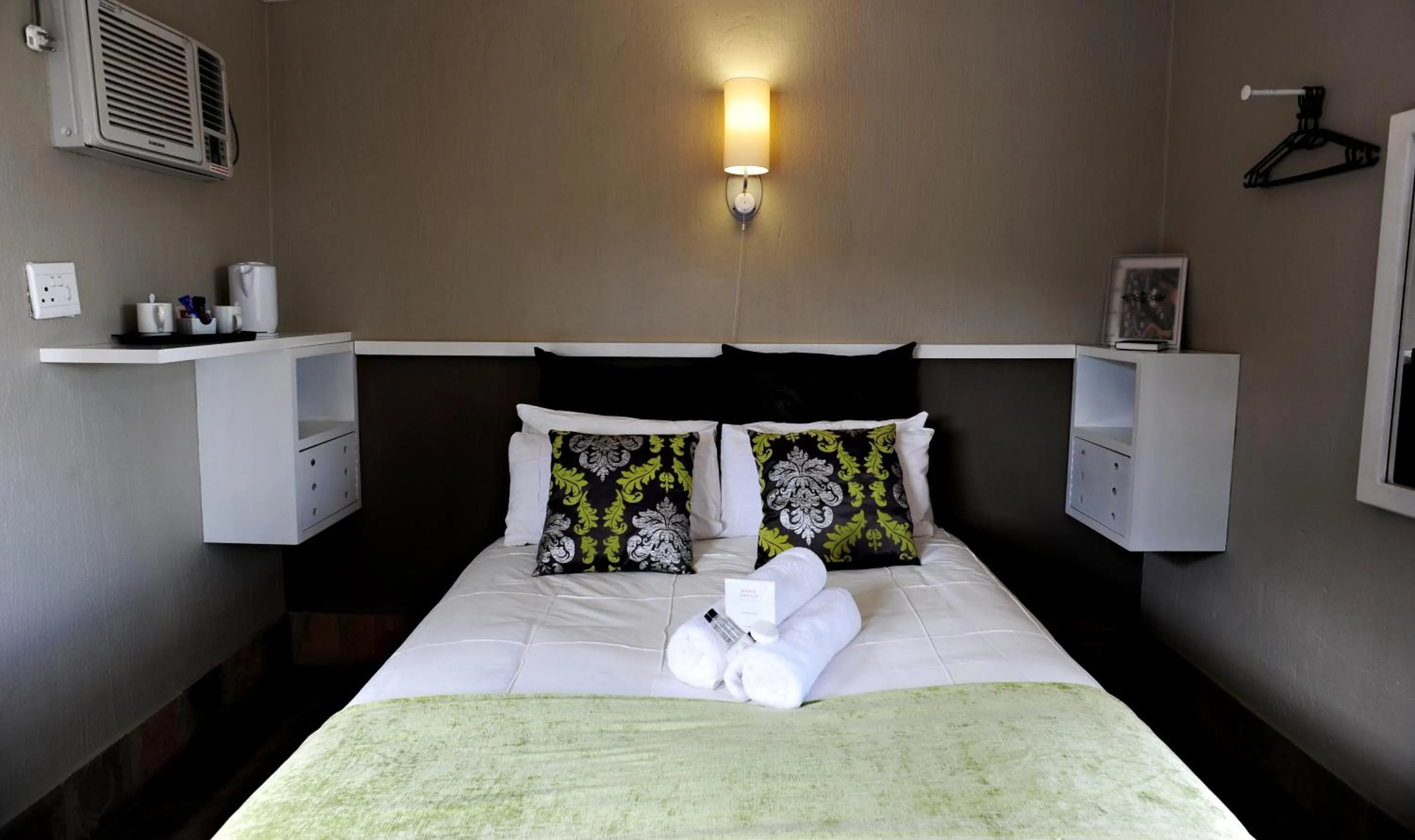 Bed in Villa Paradiso