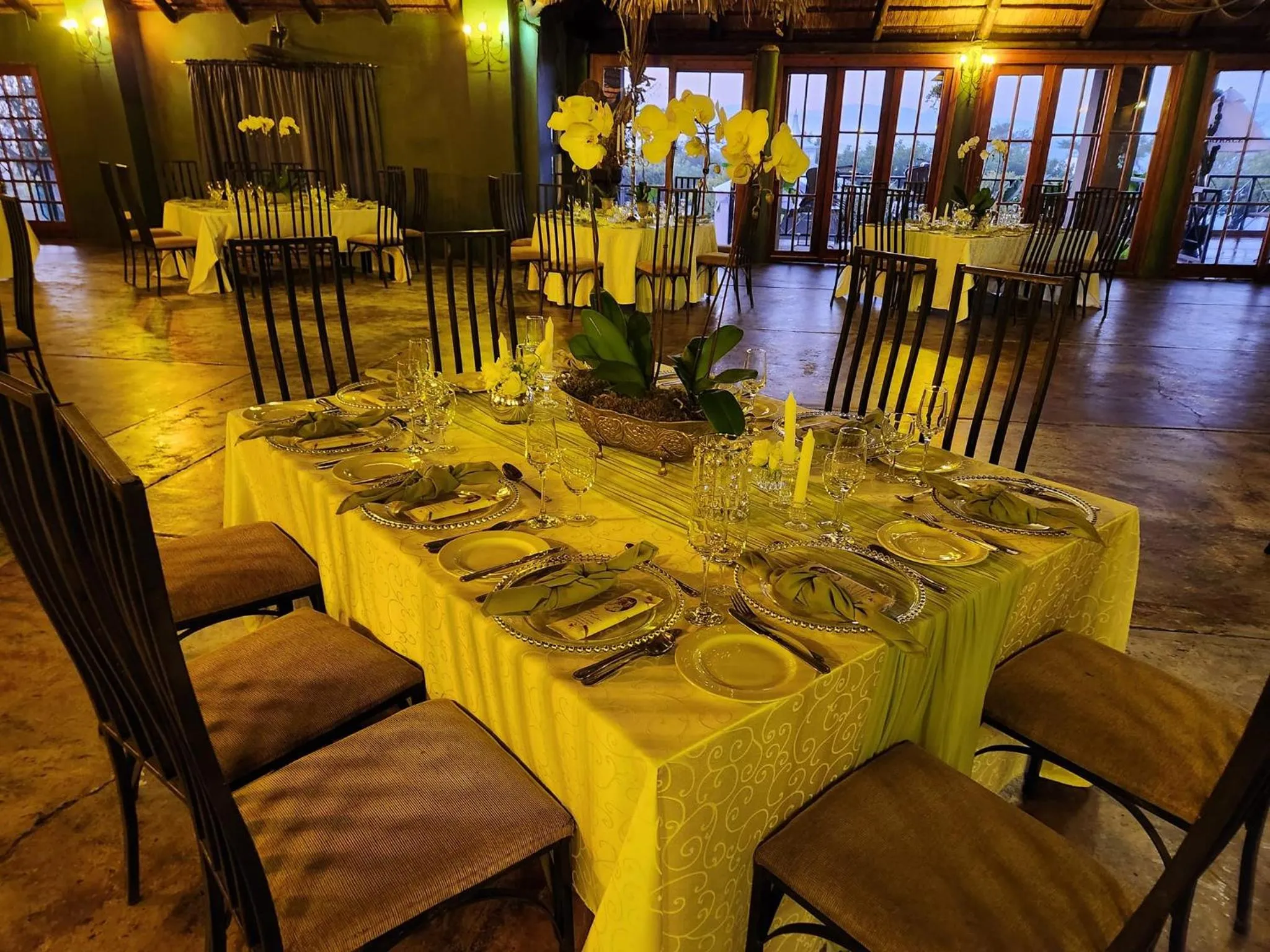 Restaurant/places to eat in Villa Paradiso