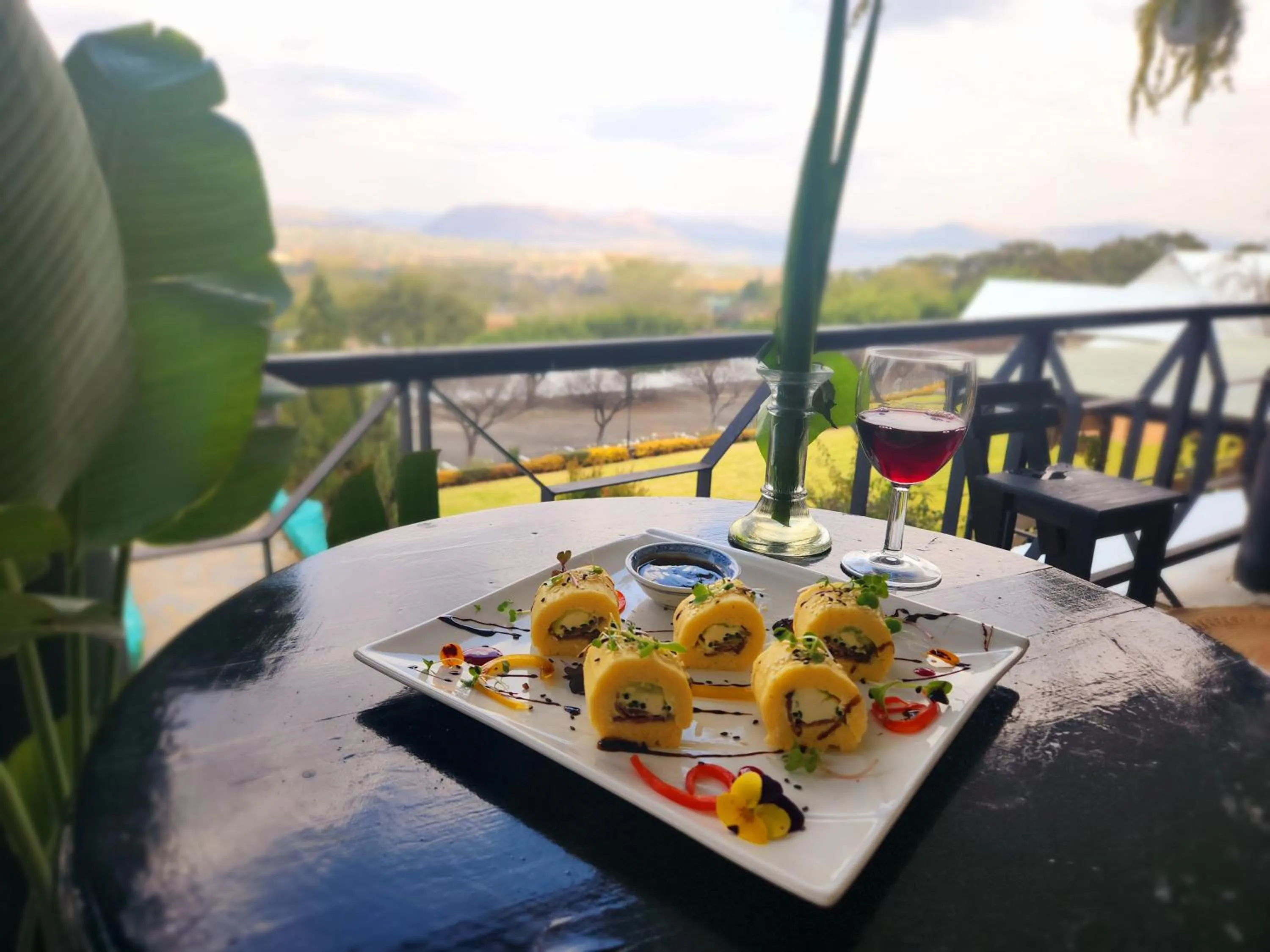 Restaurant/places to eat in Villa Paradiso