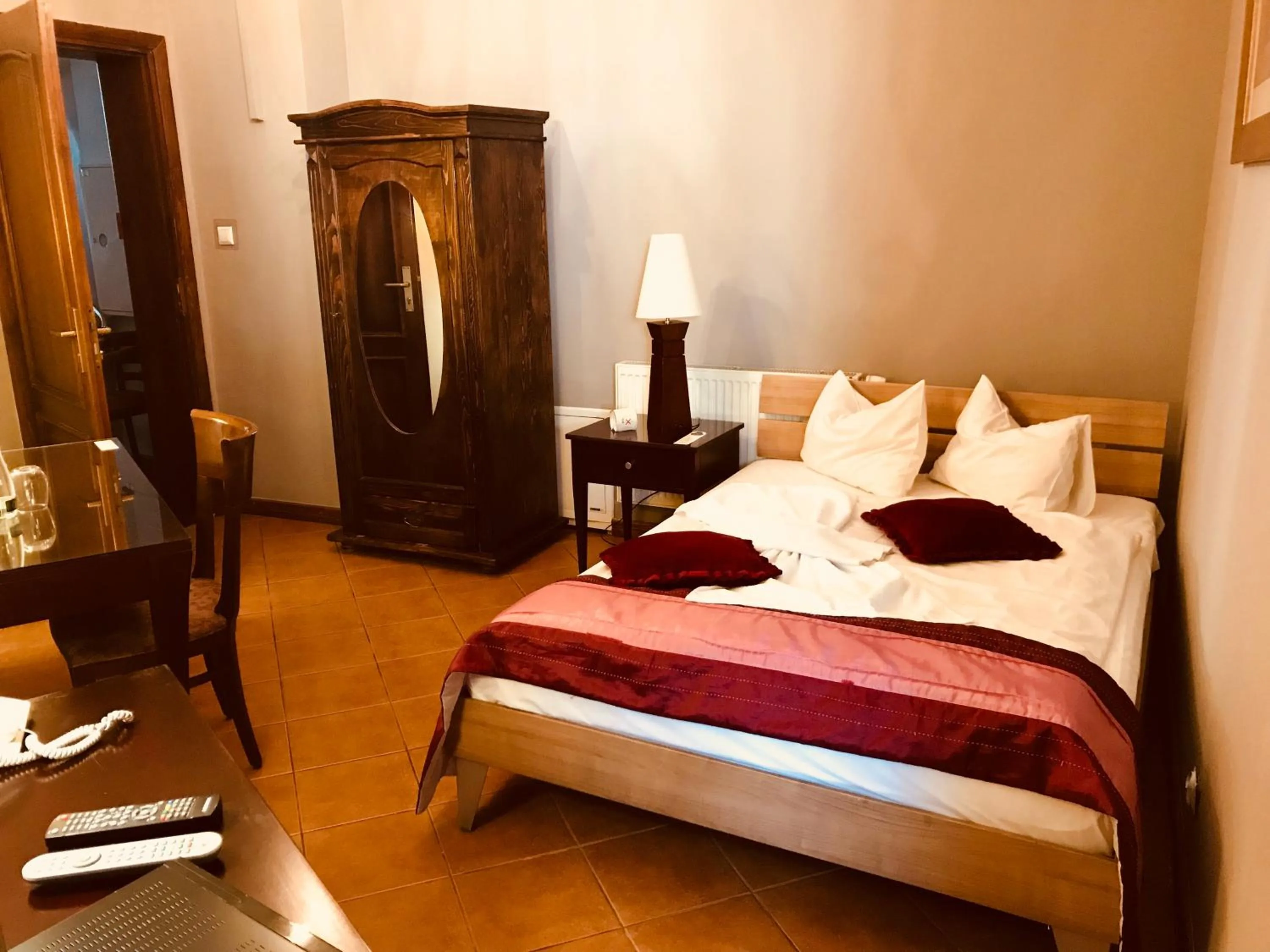 Photo of the whole room, Bed in Restauracja - Hotel Mocca D'oro