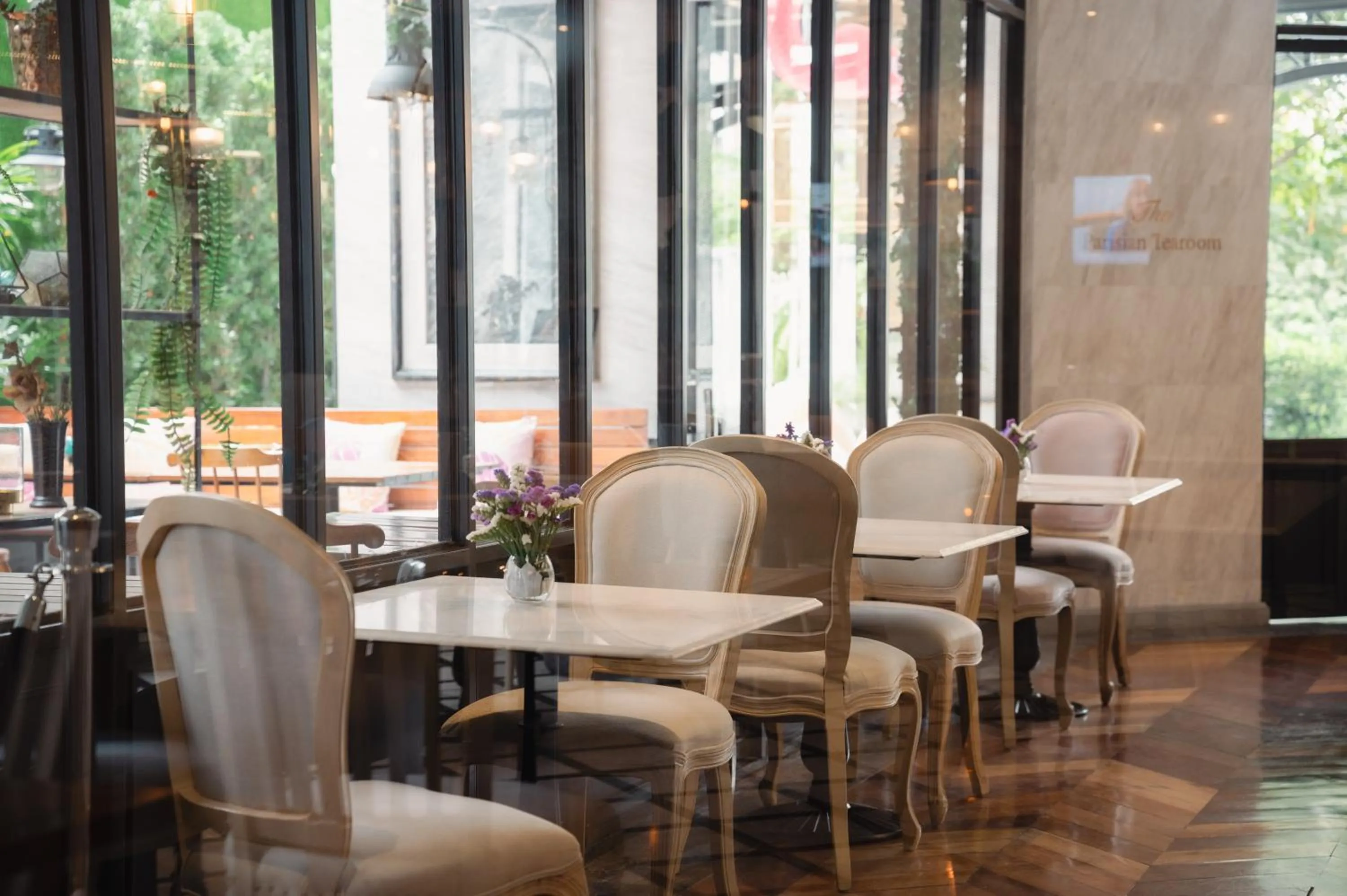 Restaurant/places to eat in The Salil Hotel Sukhumvit 57 - Thonglor