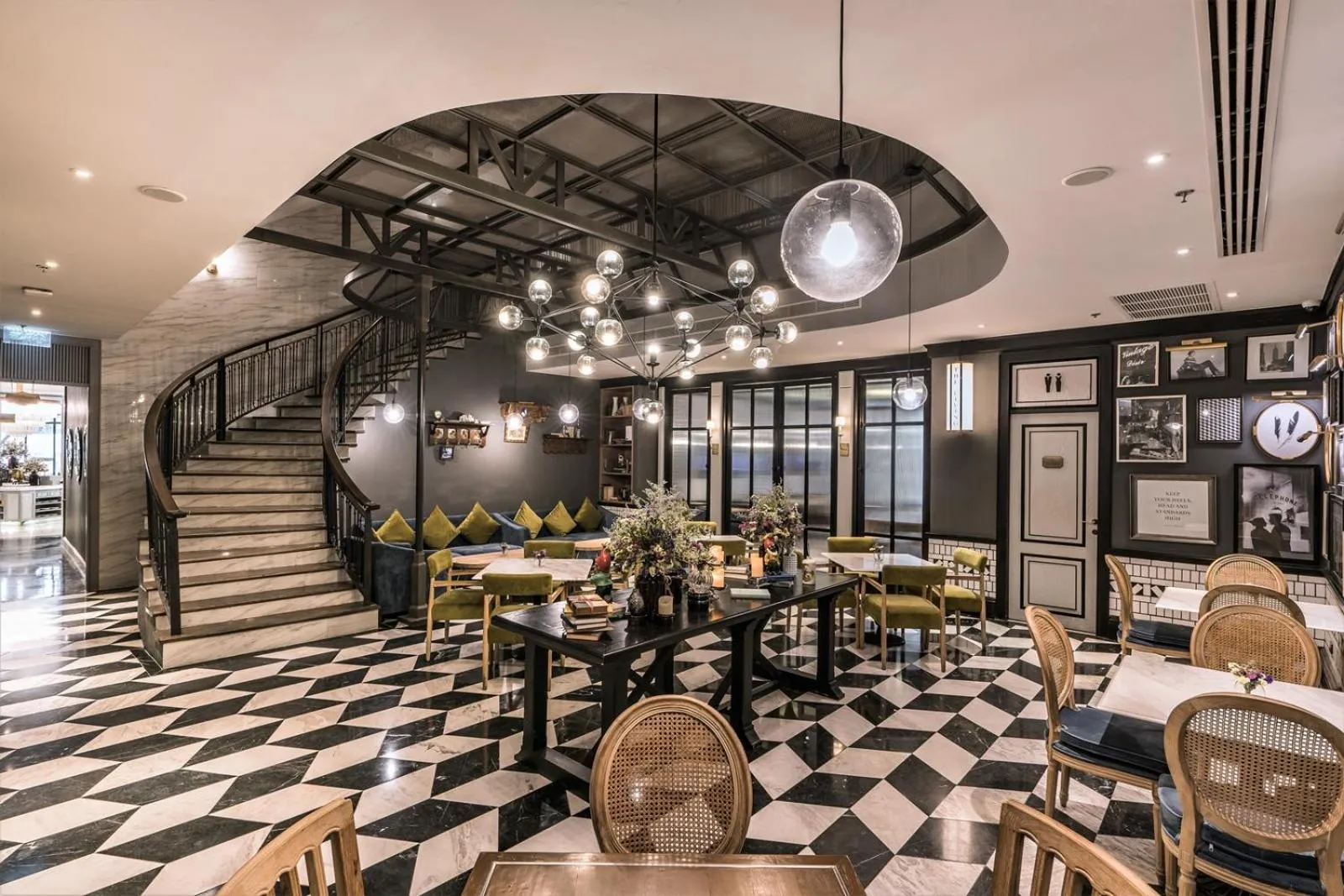 Restaurant/places to eat in The Salil Hotel Sukhumvit 57 - Thonglor