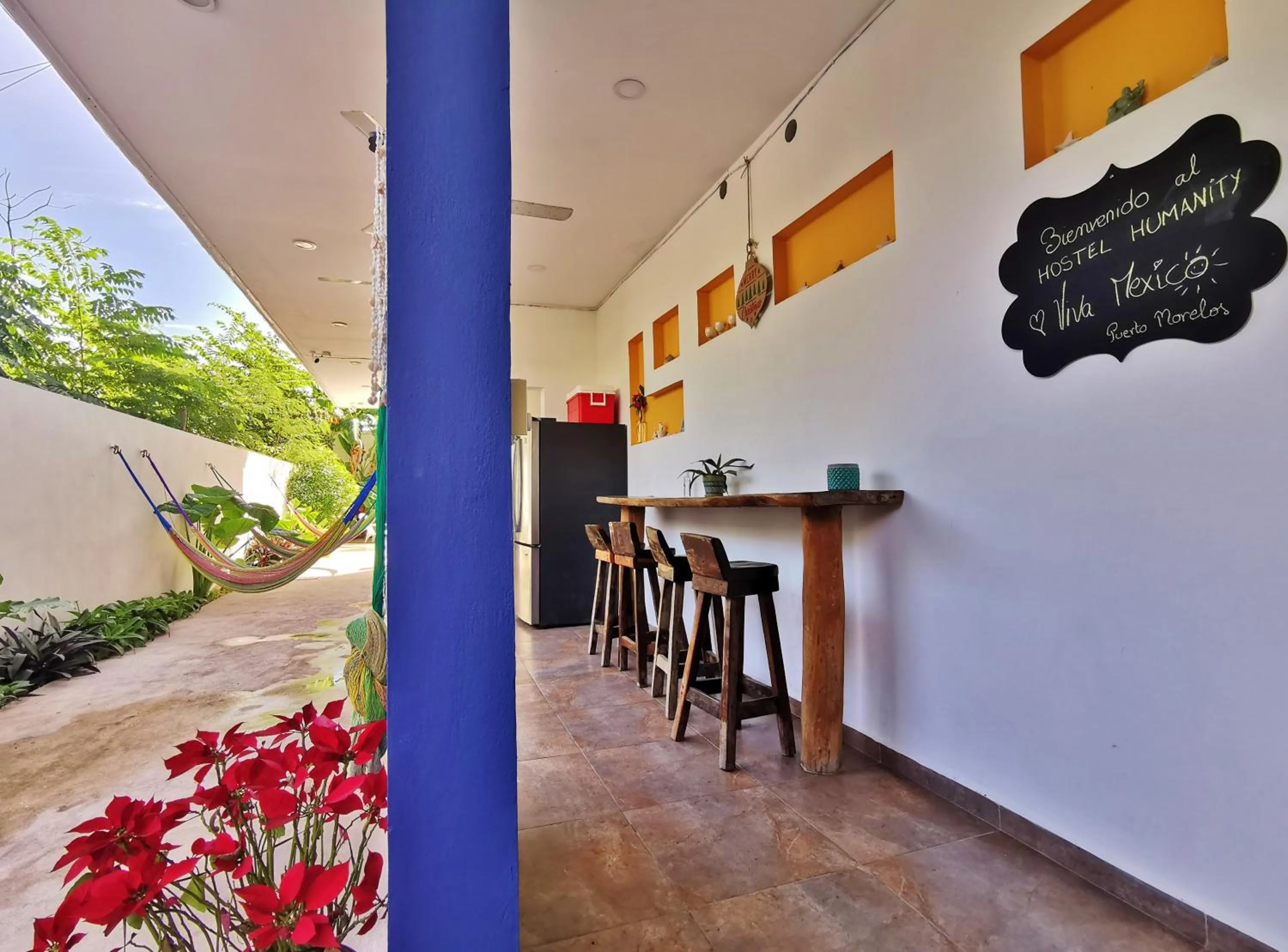 Dining area in Hostel Humanity - Puerto Morelos