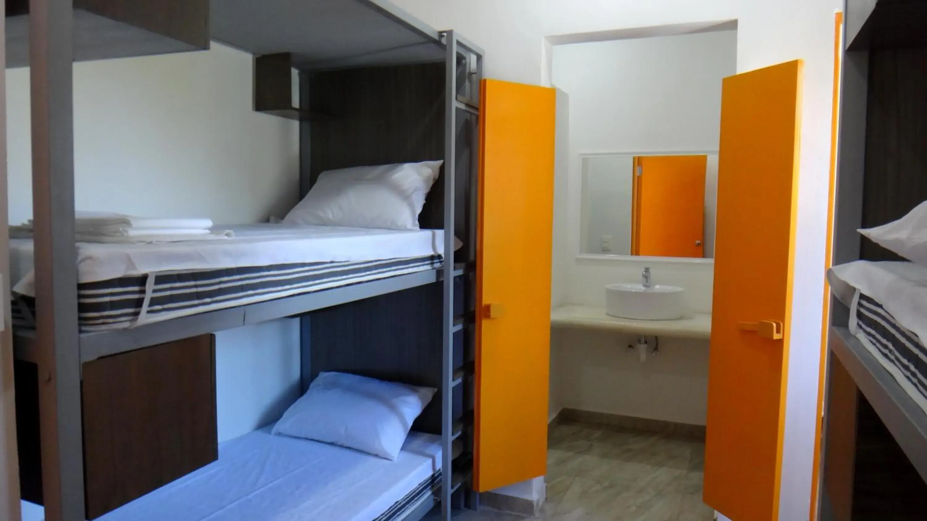 Bed in 4-Bed Mixed Dormitory Room in Hostel Humanity - Puerto Morelos Bed in 4-Bed Mixed Dormitory Room in Hostel Humanity - Puerto Morelos