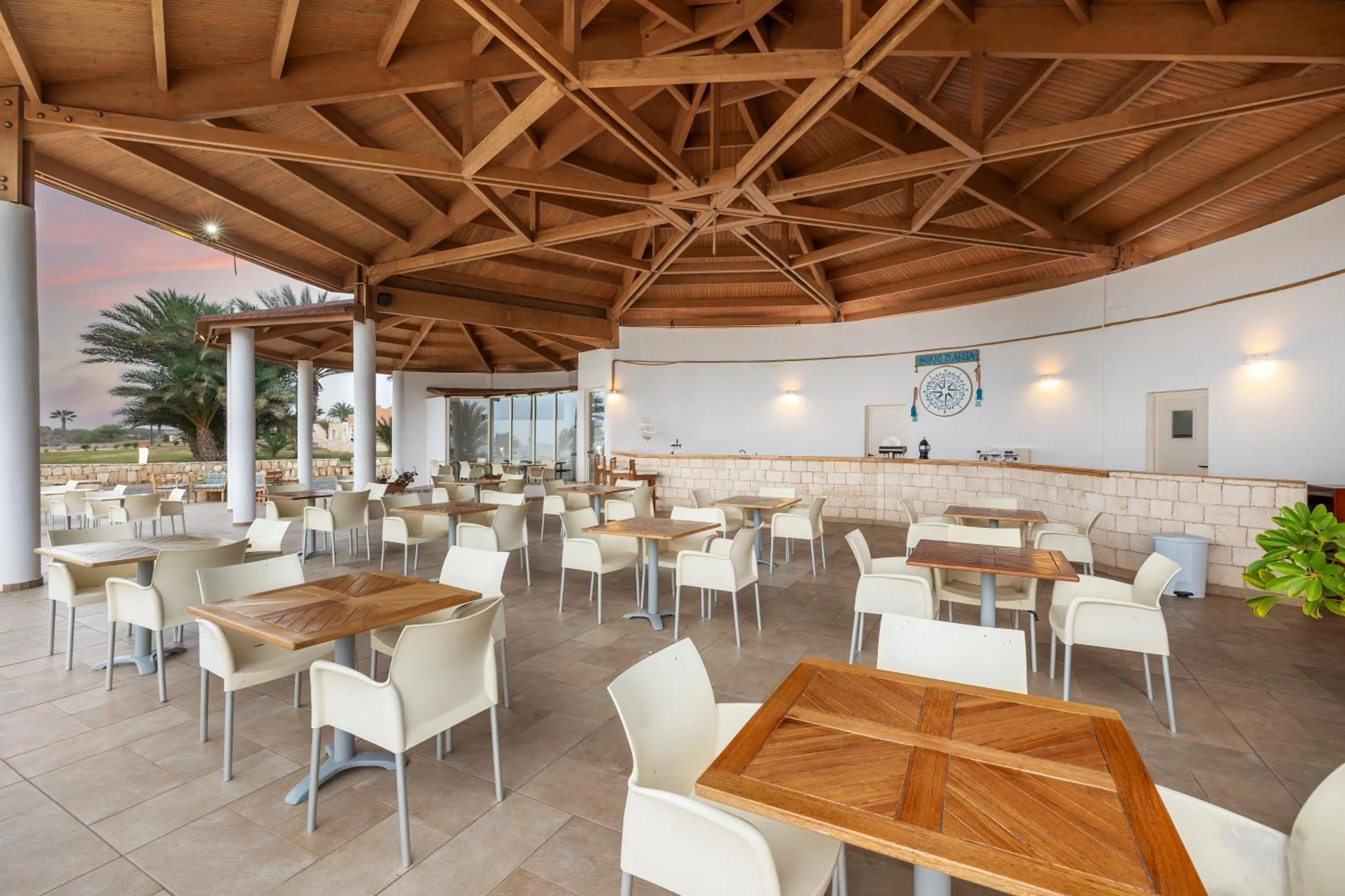 Restaurant/places to eat in Occidental Boa Vista Beach