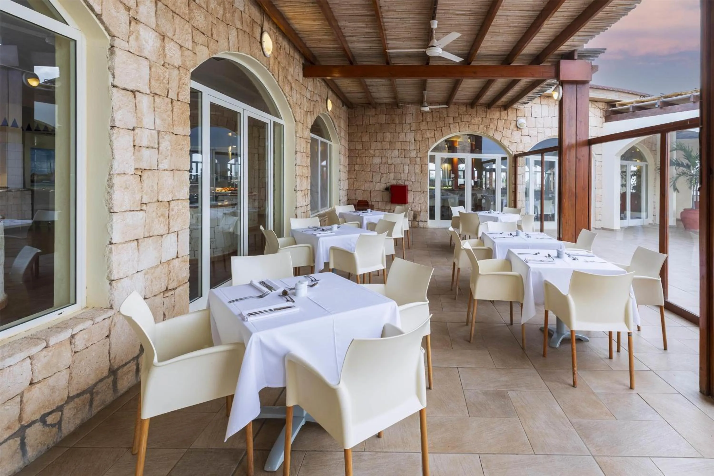 Restaurant/places to eat in Occidental Boa Vista Beach