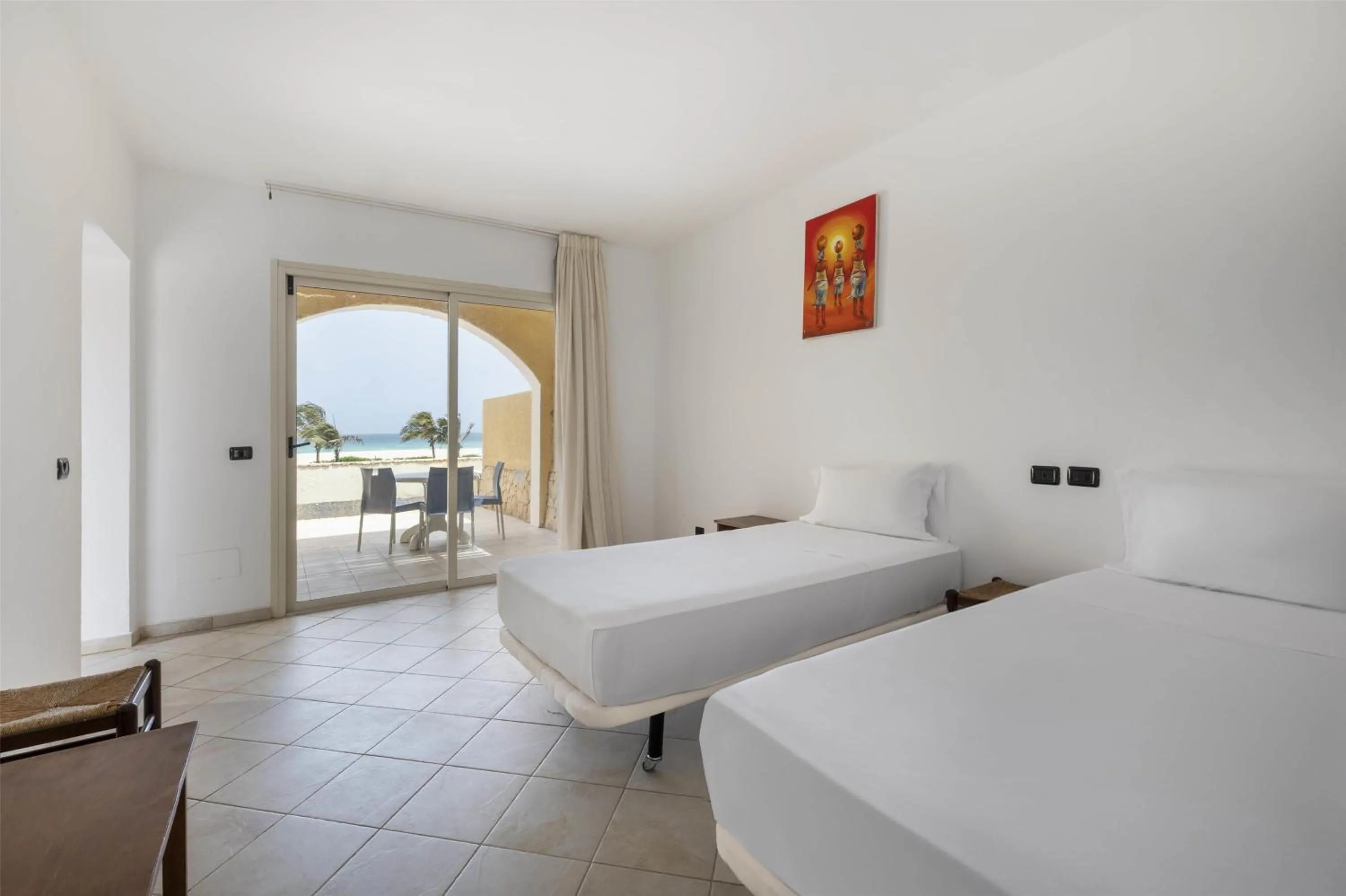 Photo of the whole room, Bed in Occidental Boa Vista Beach