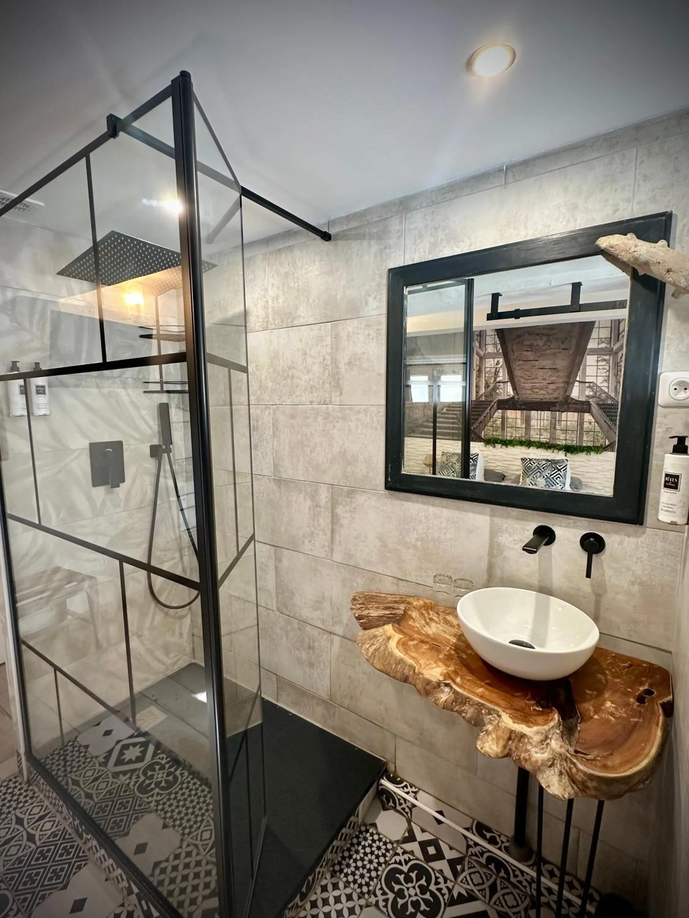 Bathroom in Hôtel Auberge Provençale