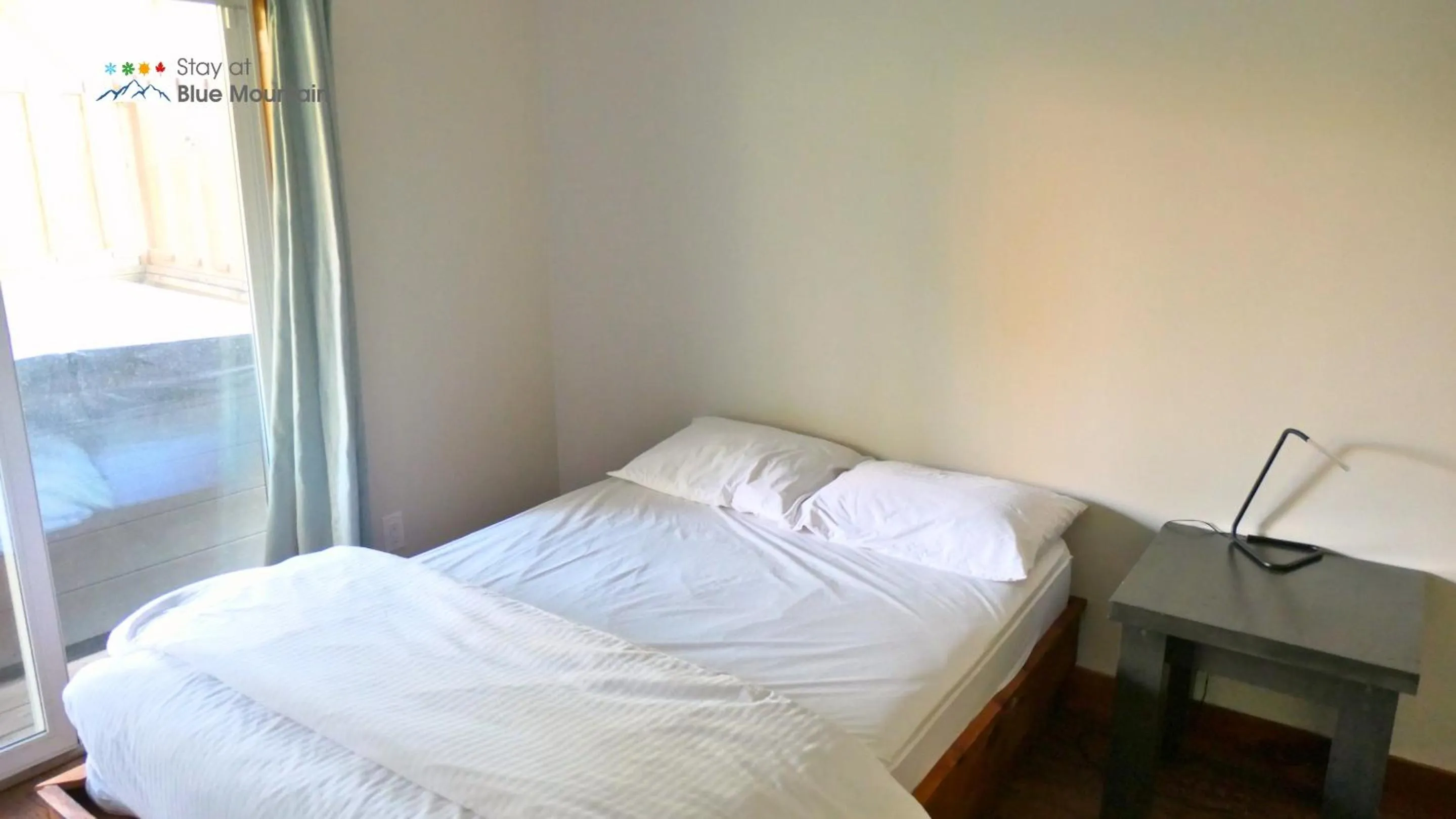 Bedroom, Bed in Summit Ridge 6