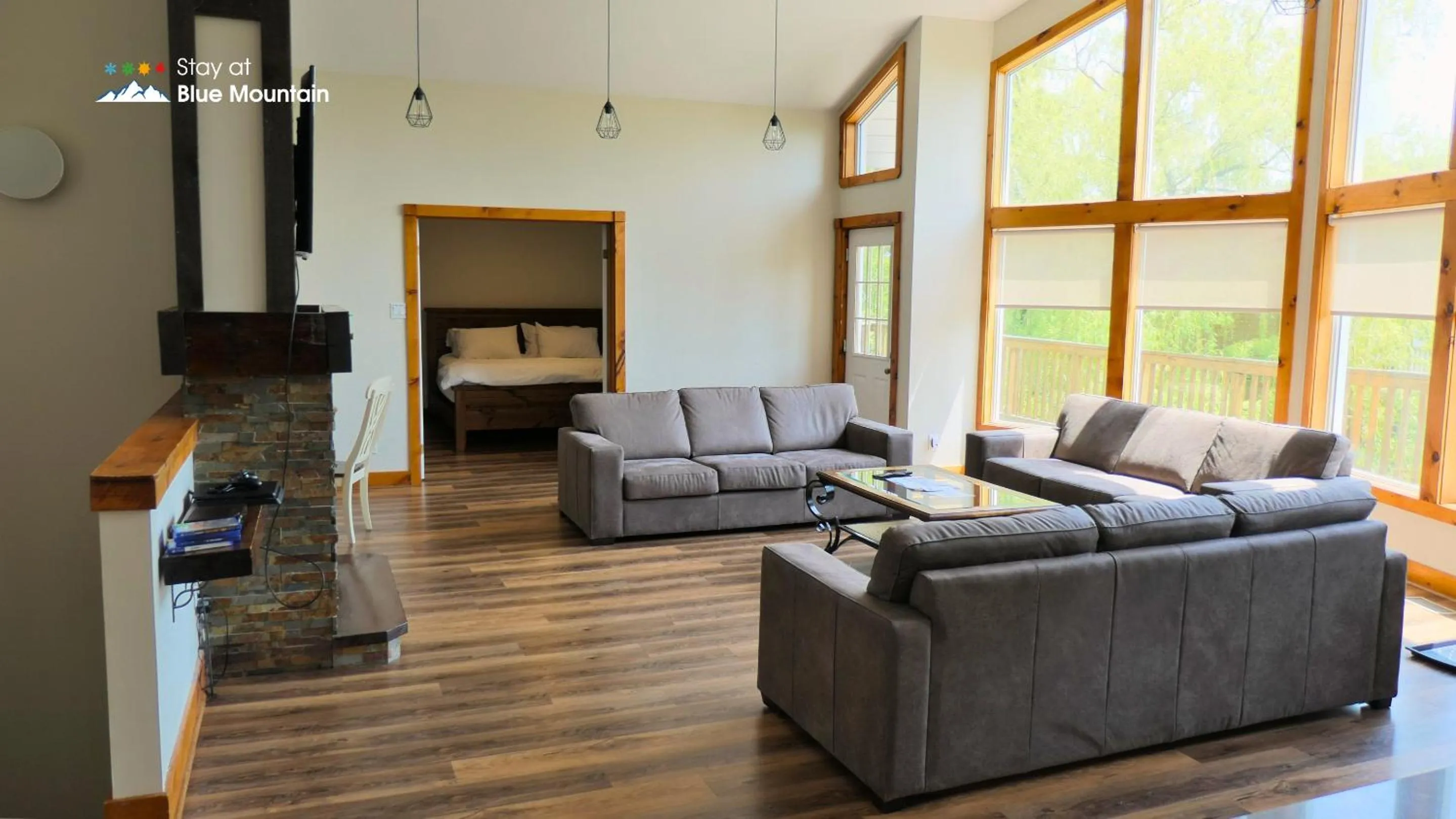 Living room in Summit Ridge 6