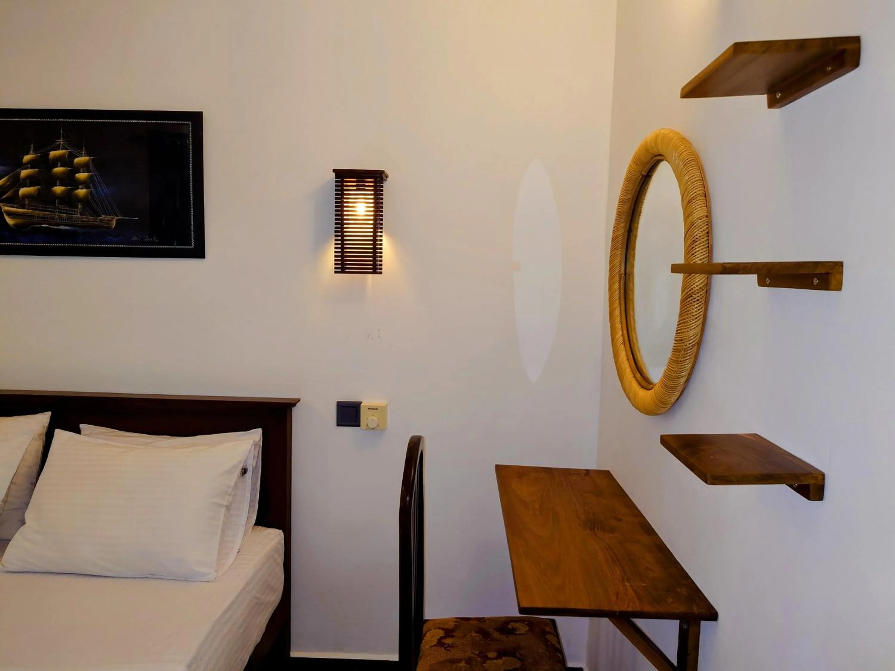 Bedroom, Bed in The Whitegates Lodge