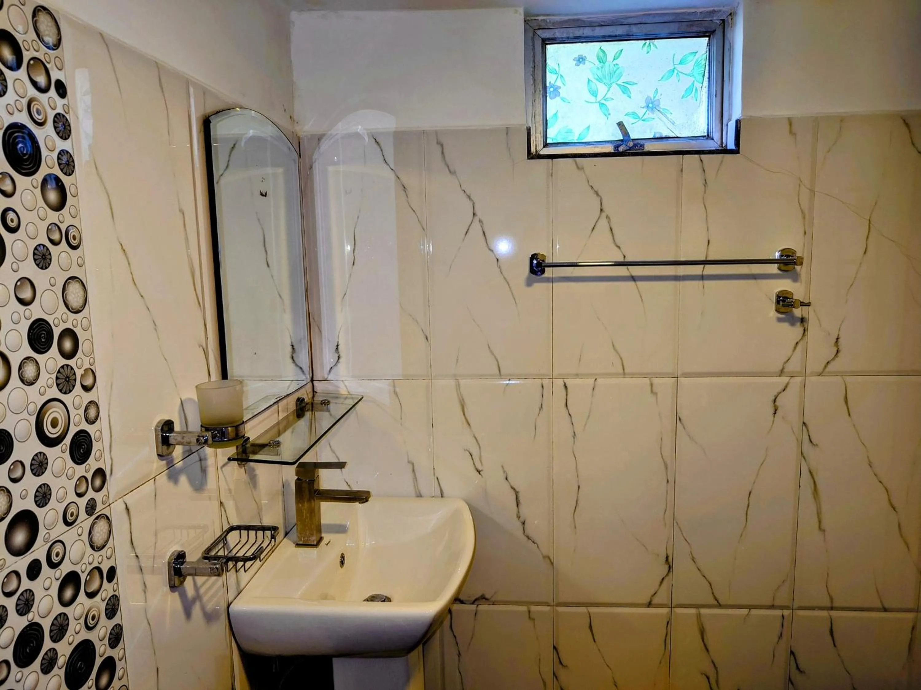 Bathroom in The Whitegates Lodge
