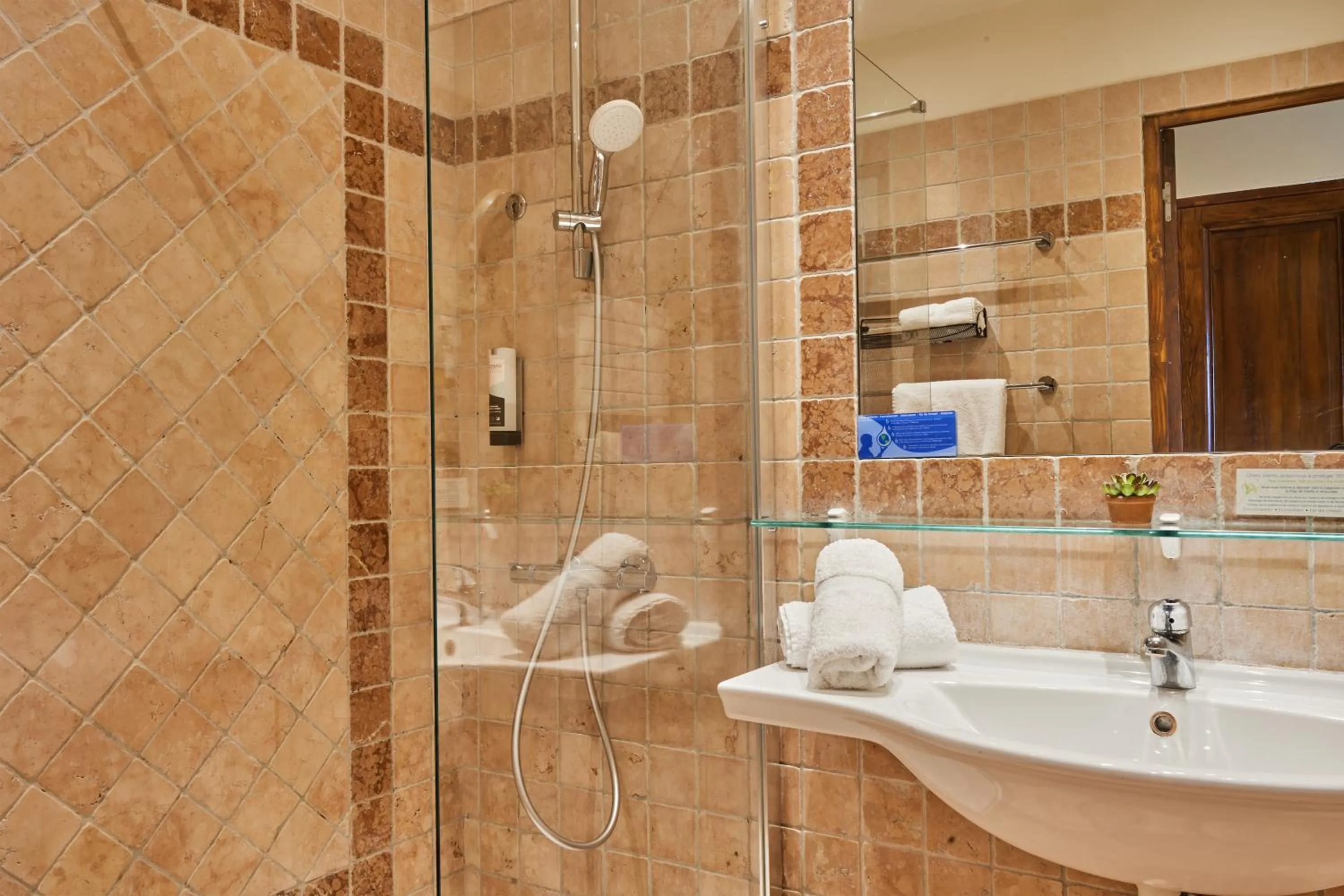 Bathroom in La Bastide du Calalou Hotel & Spa, BW Signature Collection