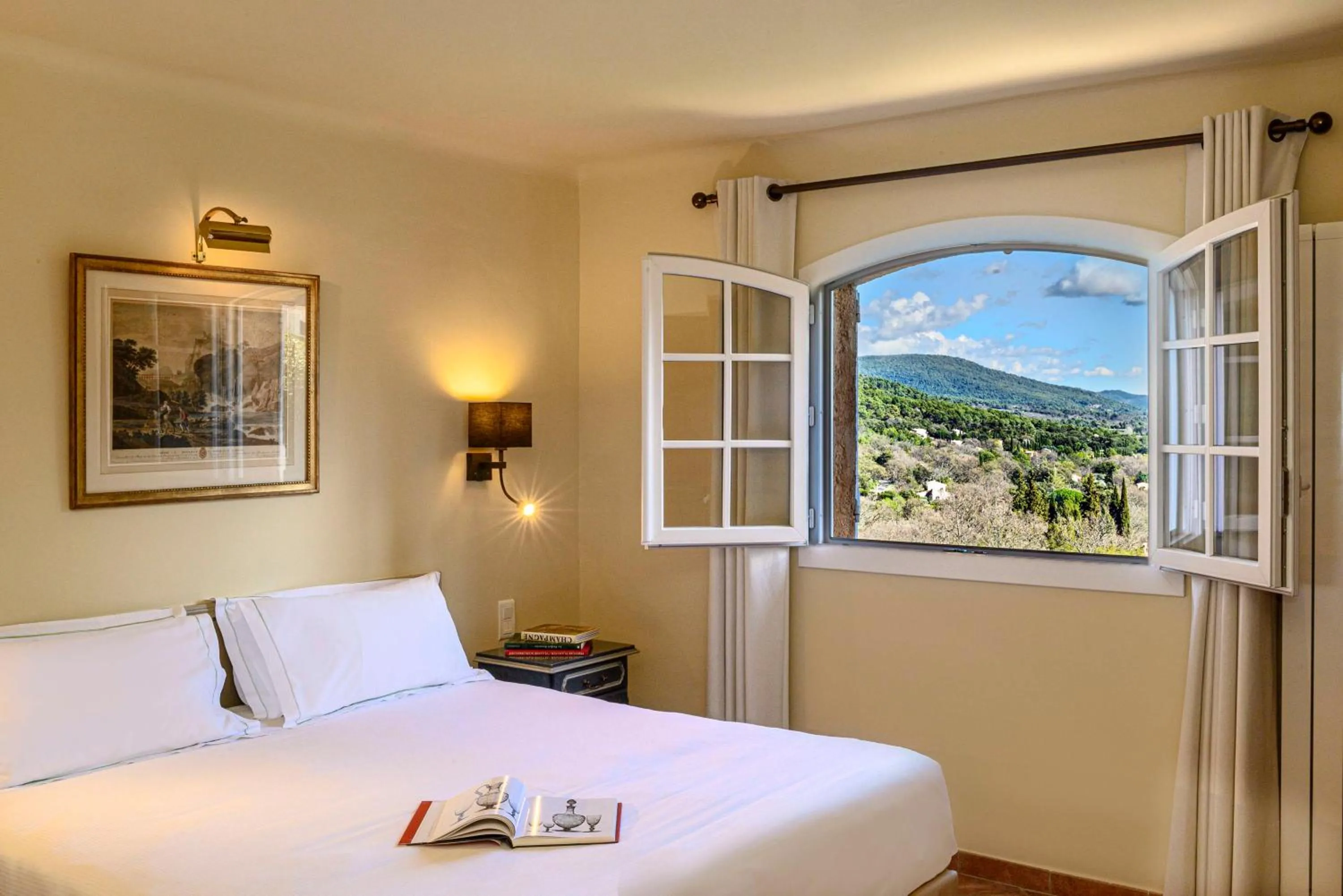 Bedroom, Bed in La Bastide du Calalou Hotel & Spa, BW Signature Collection