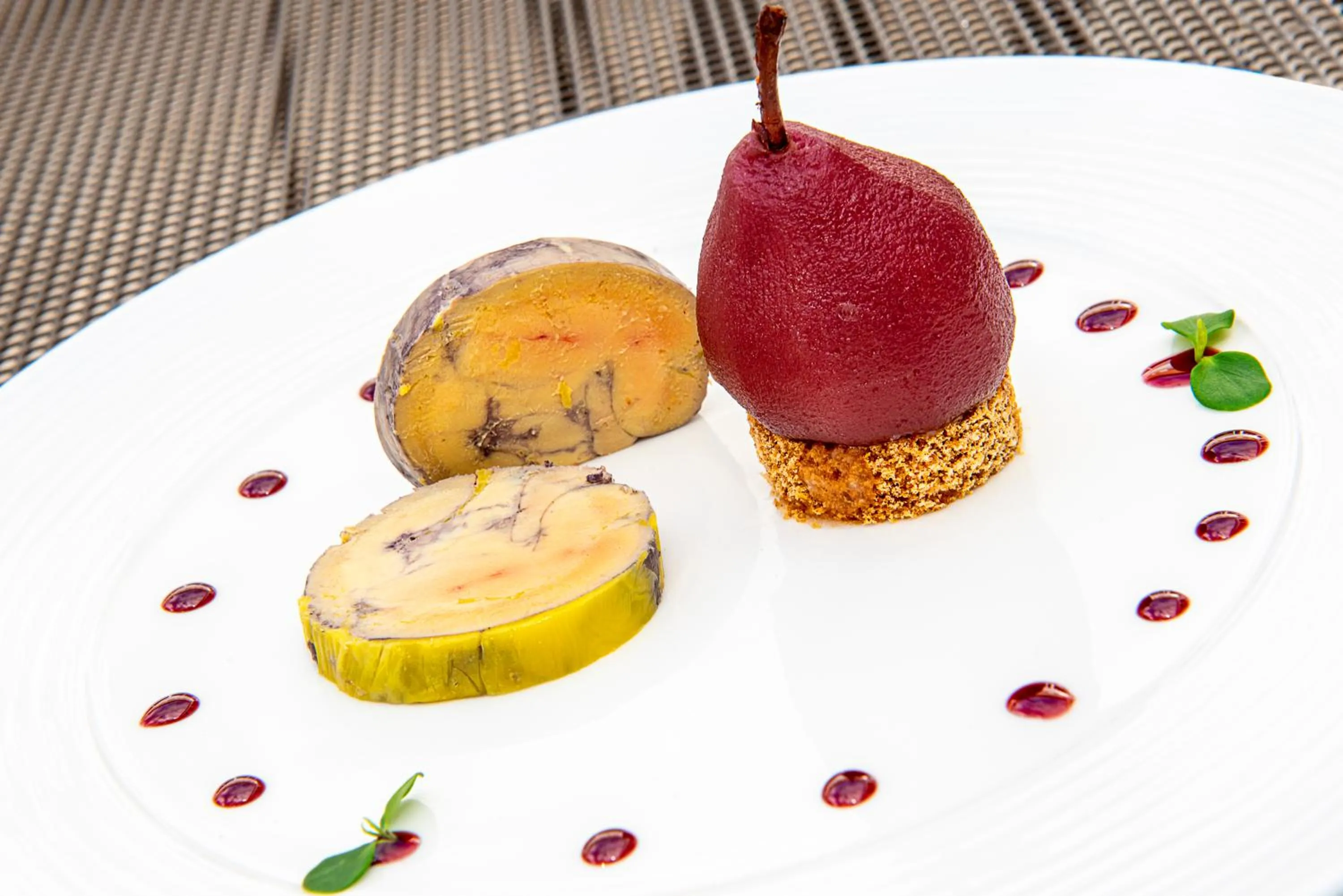 Food and drinks in La Bastide du Calalou Hotel & Spa, BW Signature Collection