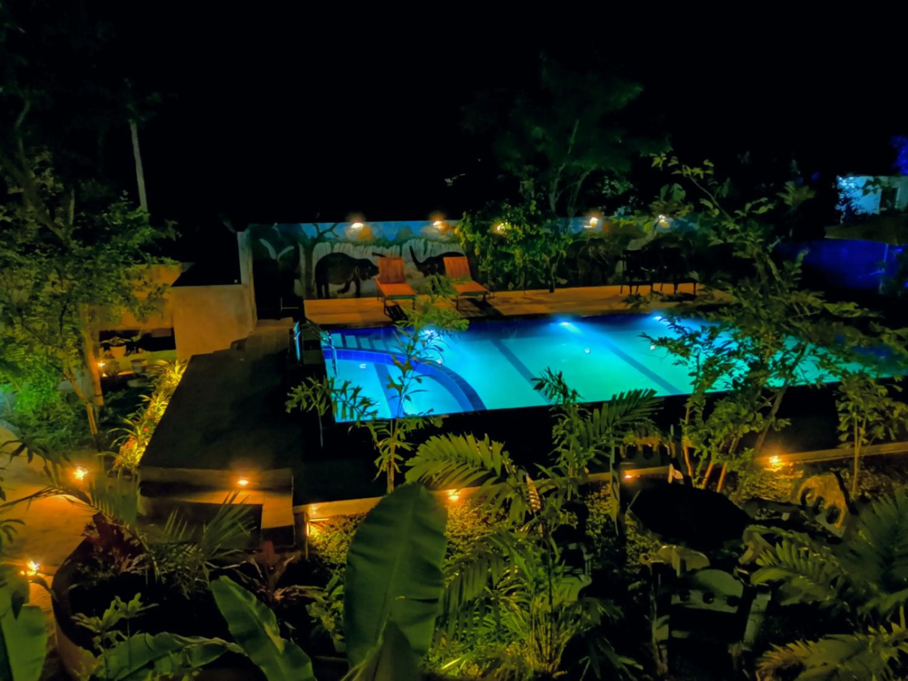 Swimming pool in Levona Garden Resort