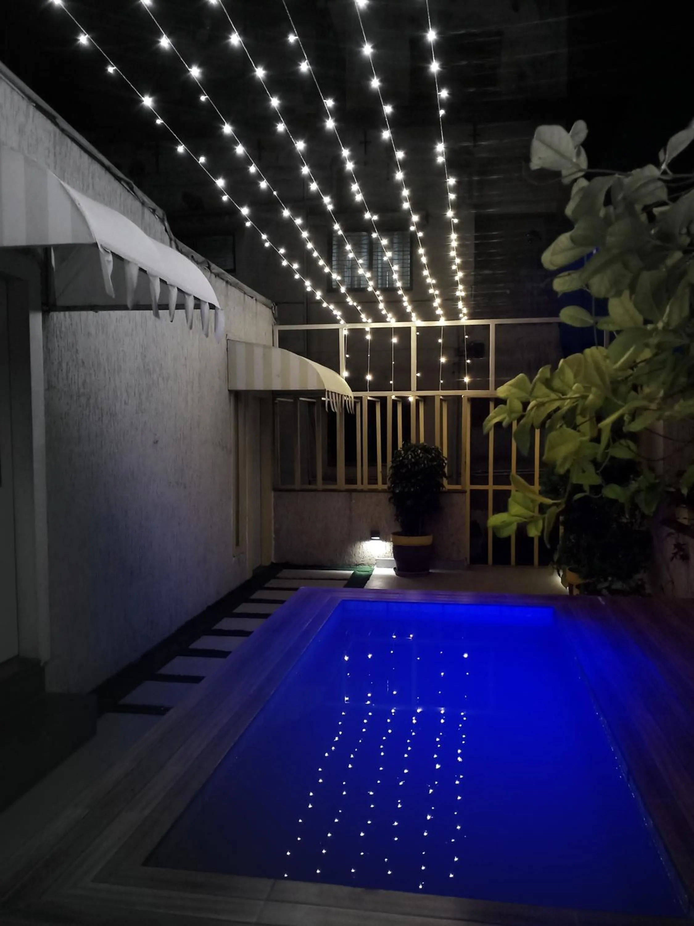 Swimming pool in Stay Inn