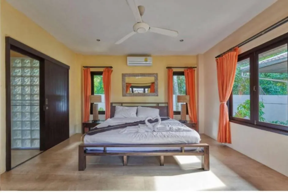 Bed in Baan Tropicana