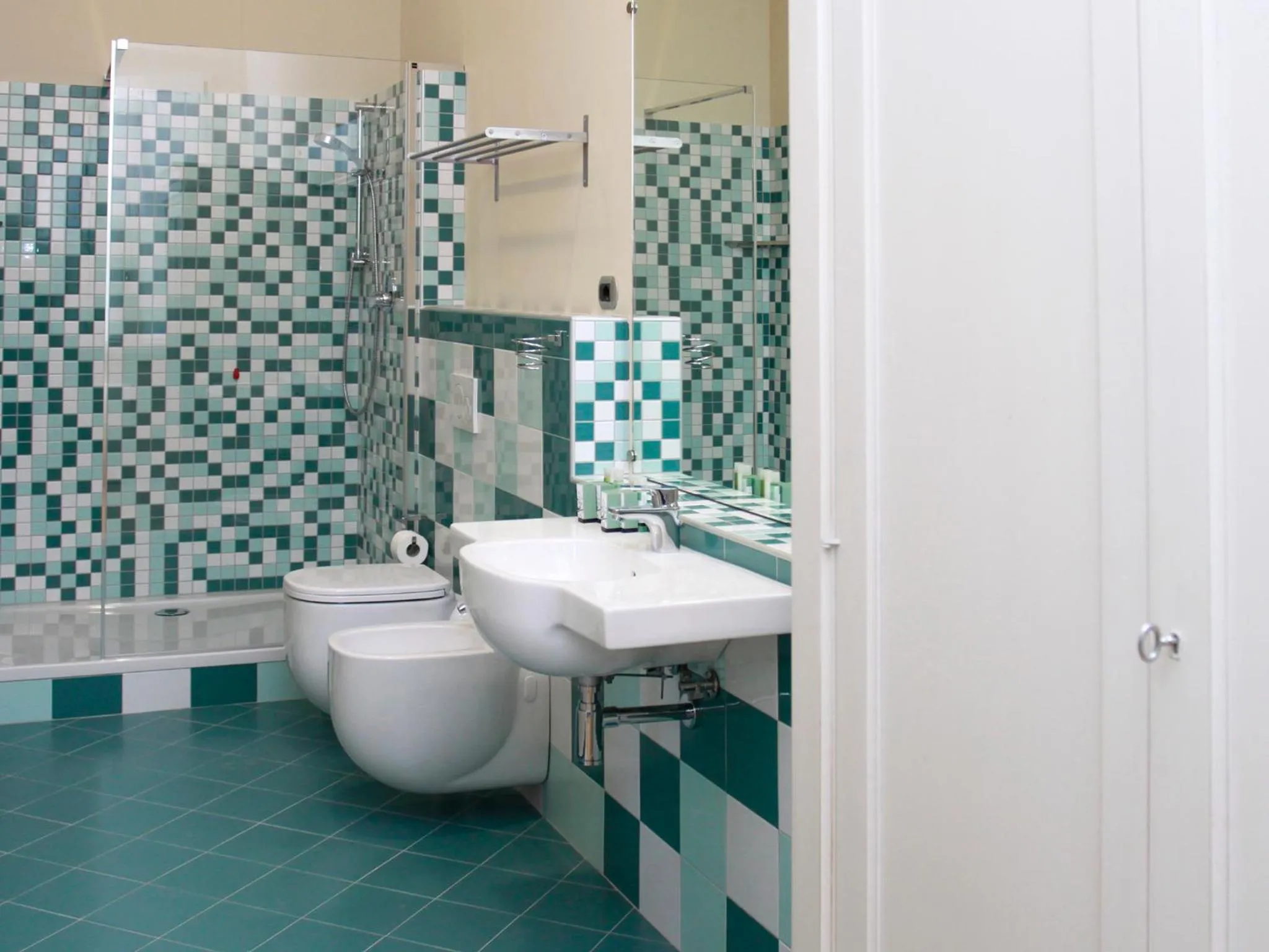 Bathroom in Casa Isolani Luxury Rooms Piazza Maggiore