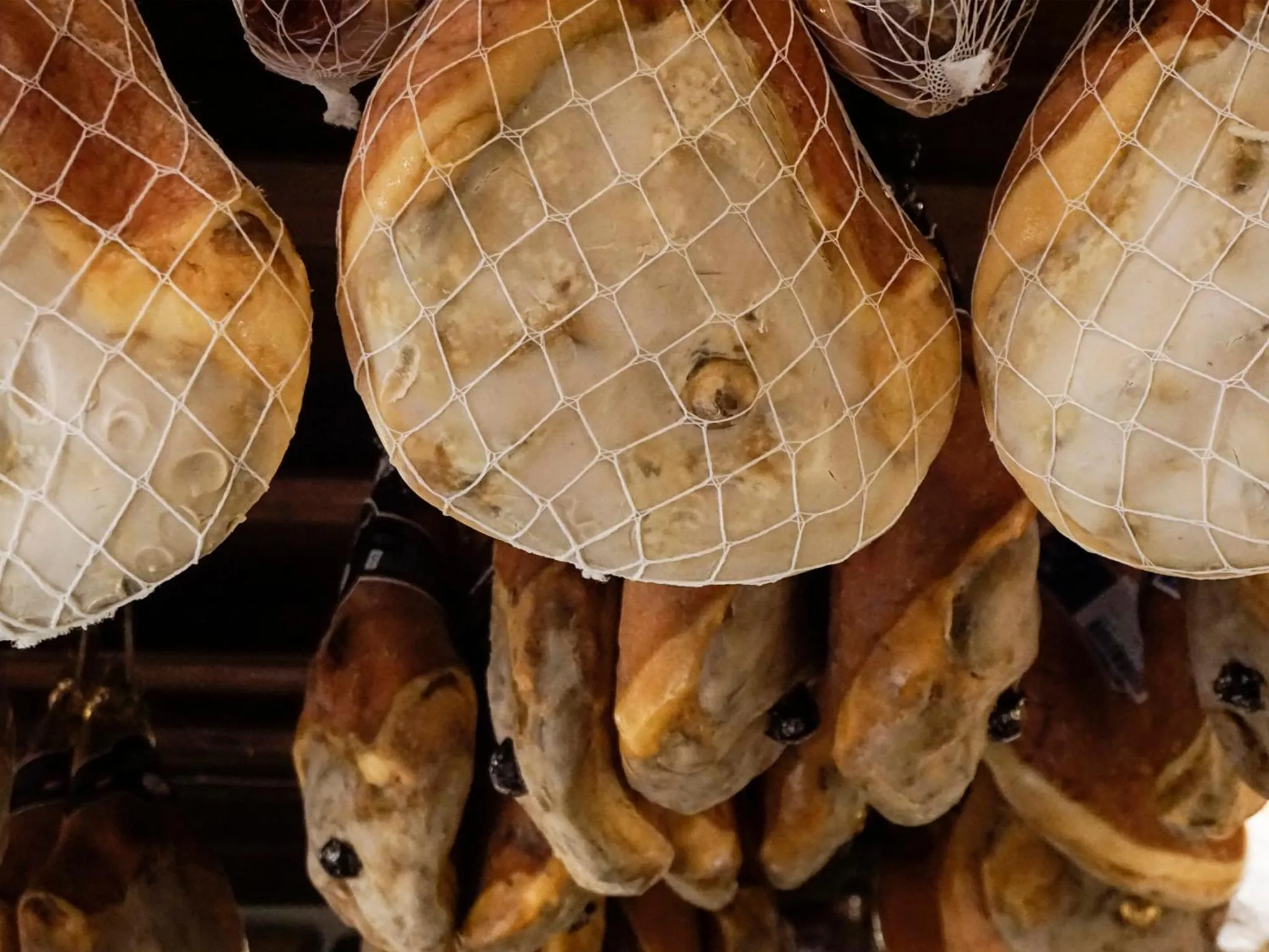 Supermarket/grocery shop in Casa Isolani Luxury Rooms Piazza Maggiore