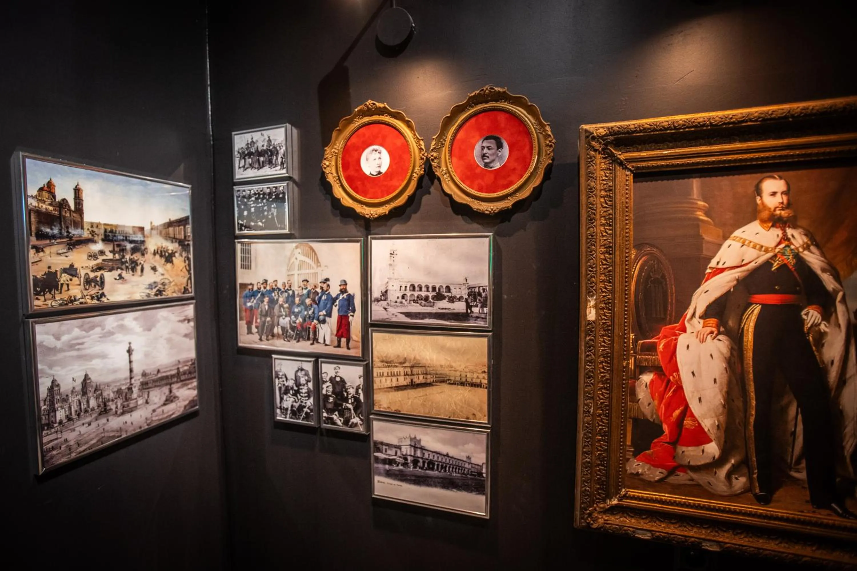 Decorative detail in Hotel Mika Downtown