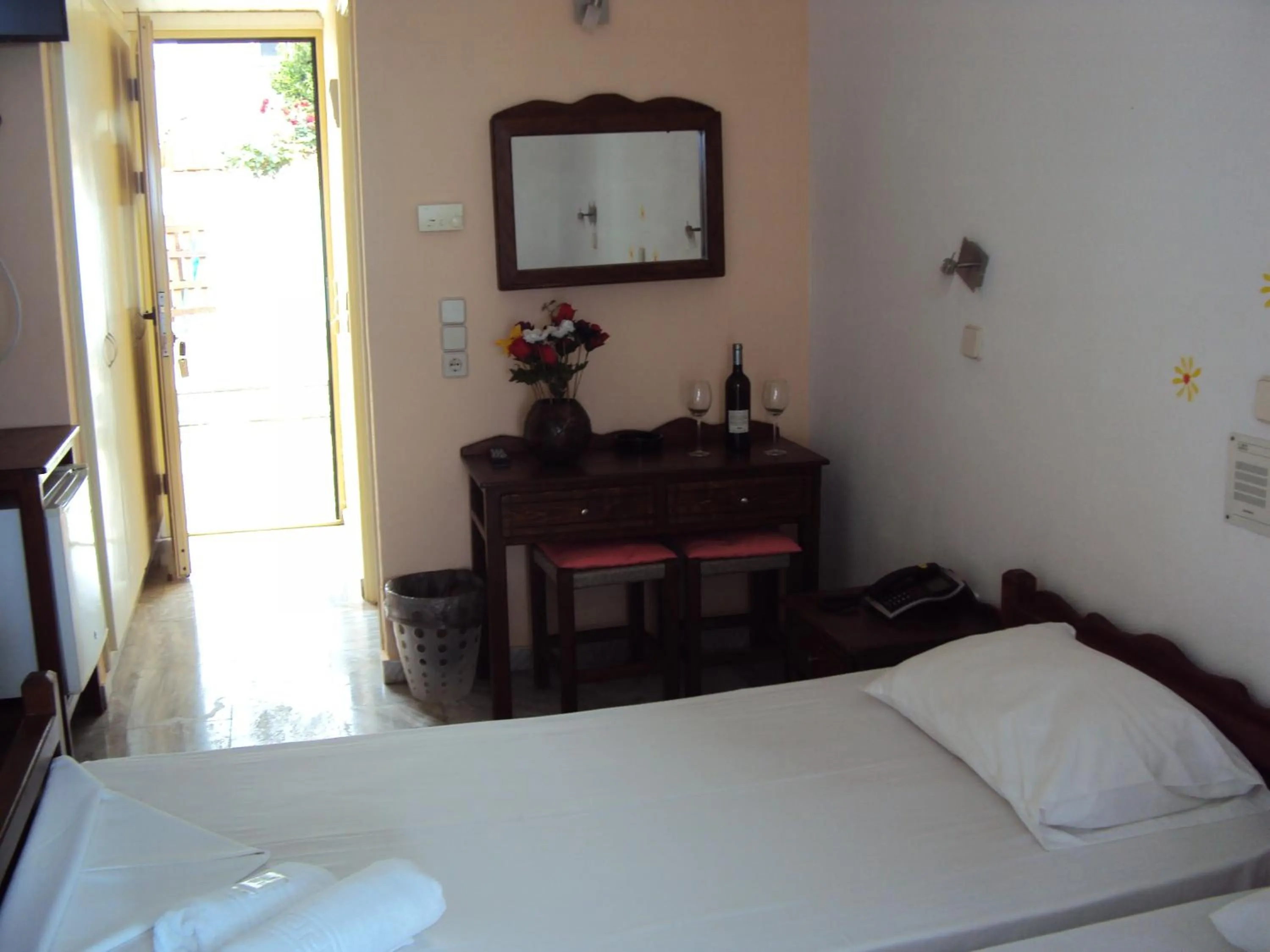 Bedroom, Bed in Mykali Hotel