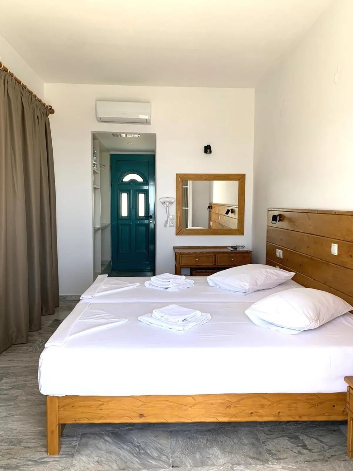 Bedroom, Bed in Mykali Hotel