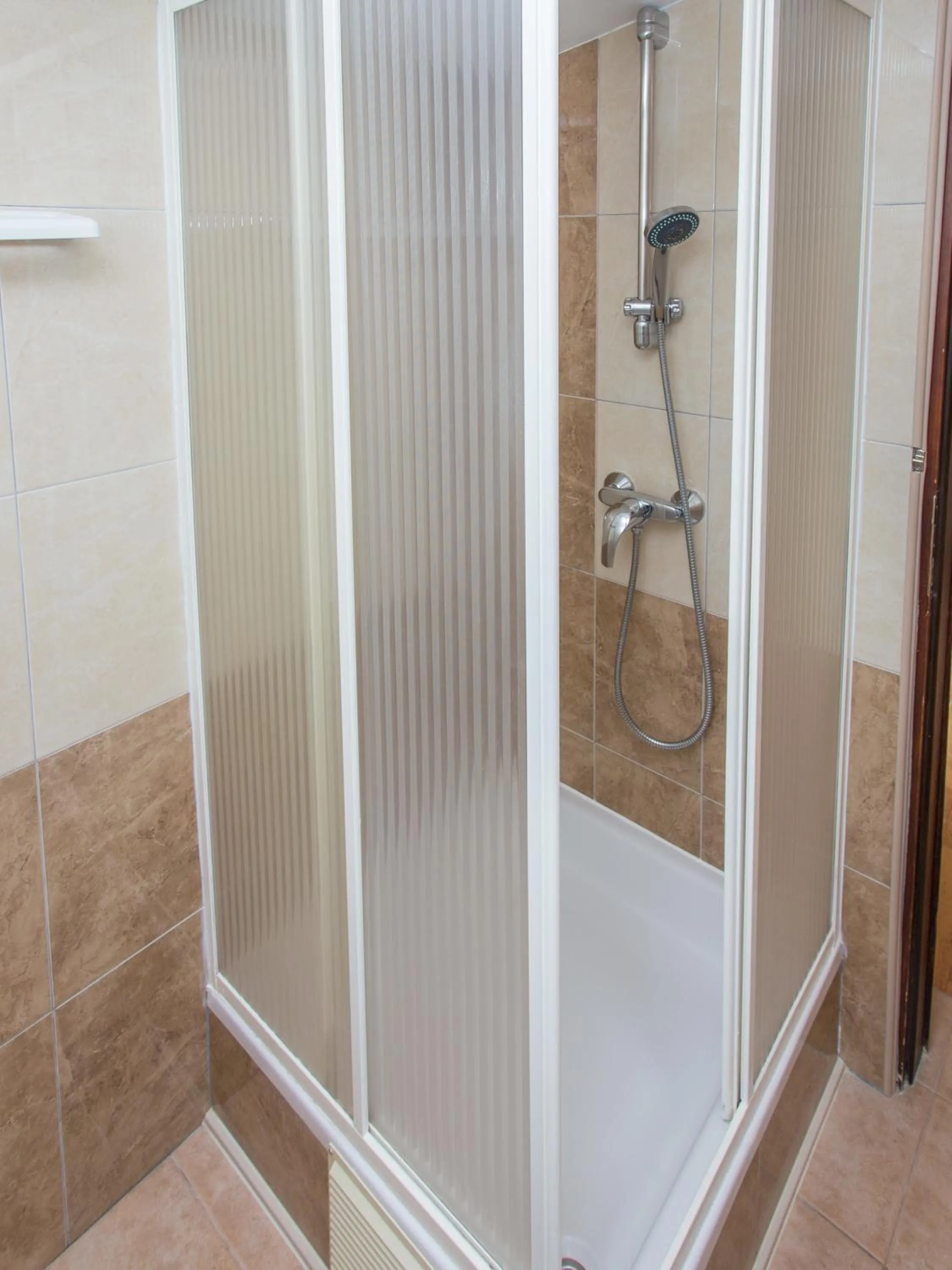 Shower in Villa Valentina