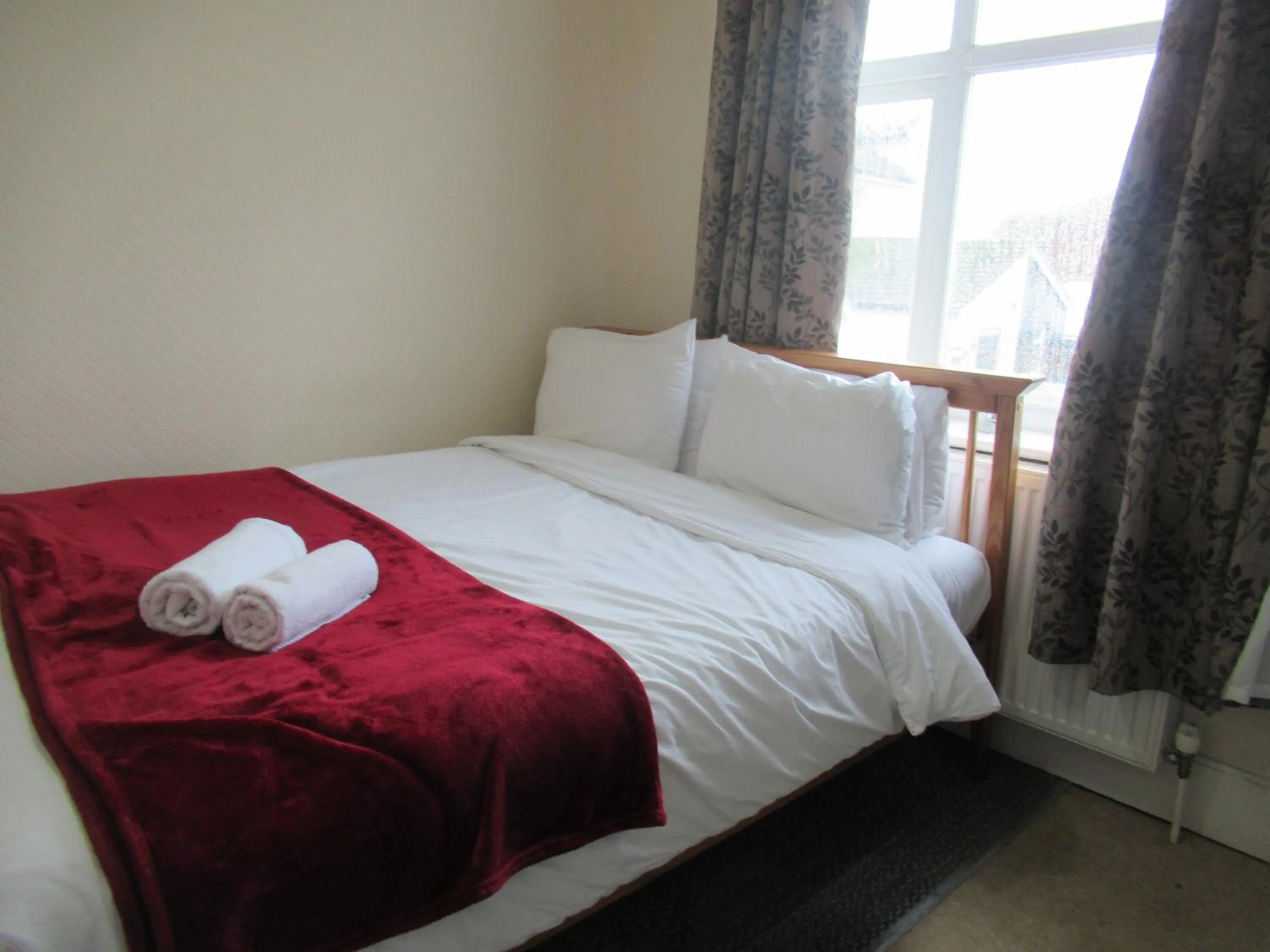 Bedroom, Bed in Littlestone Hotel