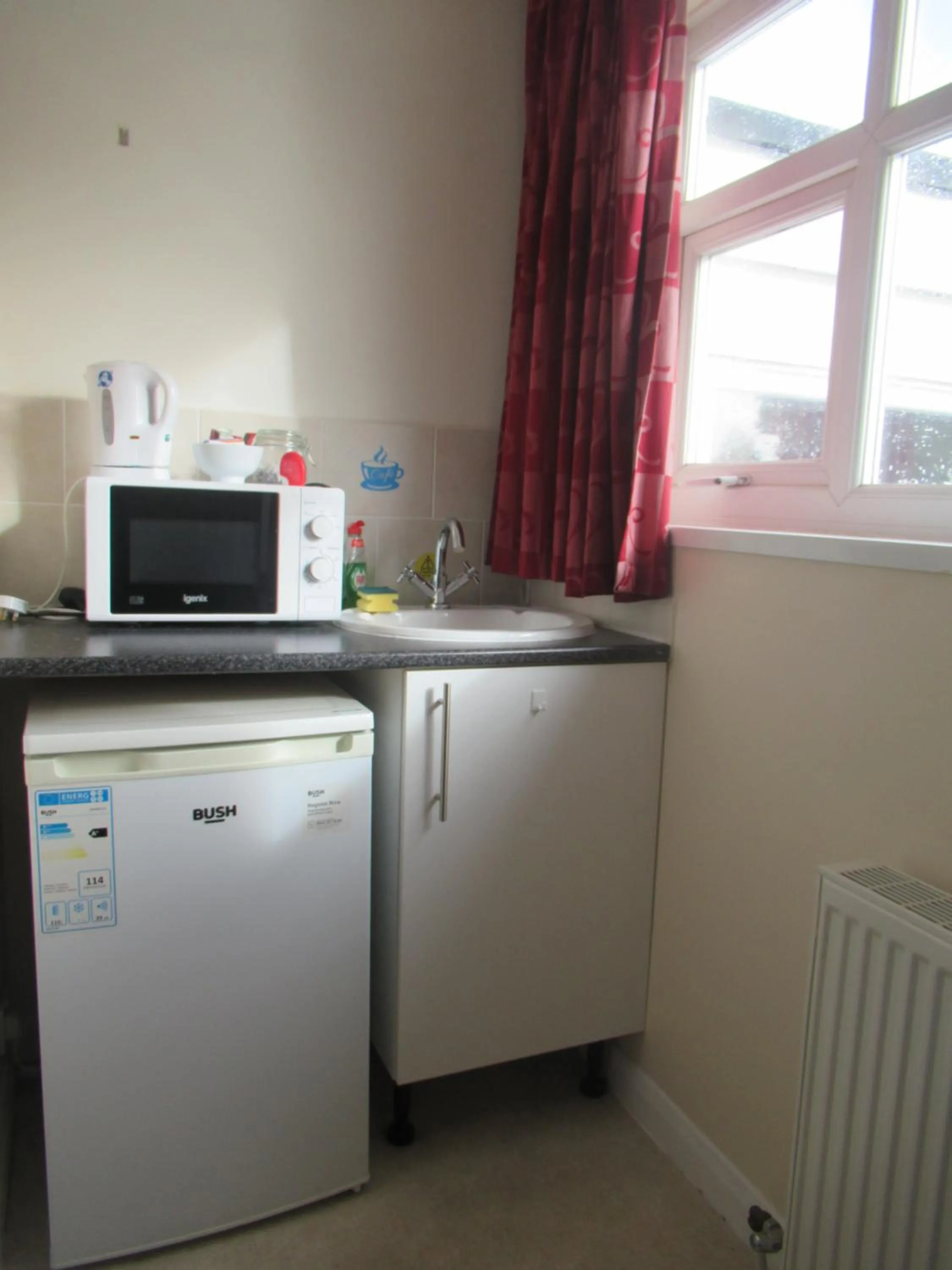 Kitchen or kitchenette in Littlestone Hotel